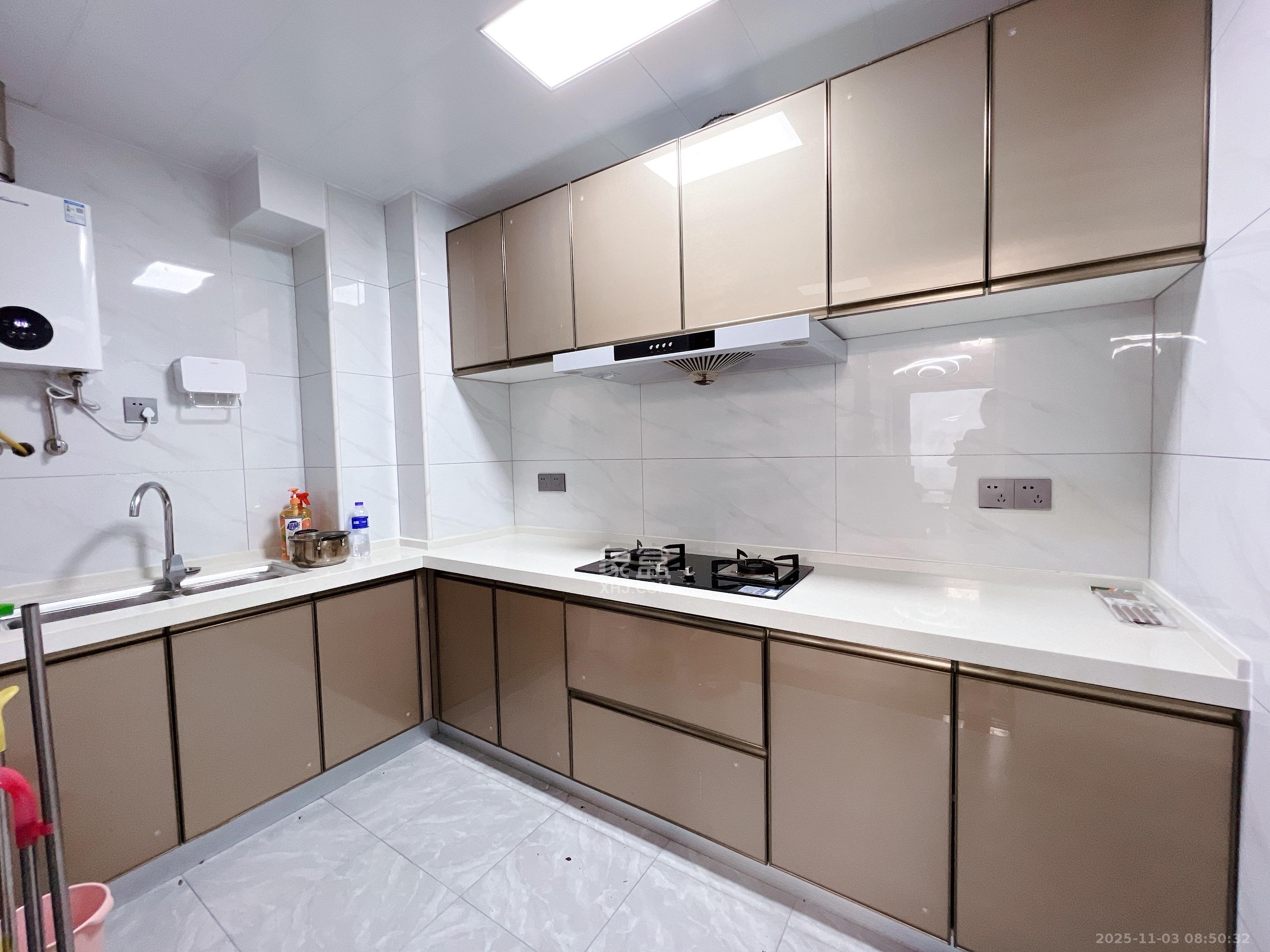 北辰三角洲C3区  3室2厅2卫    4000.0元/月室内图