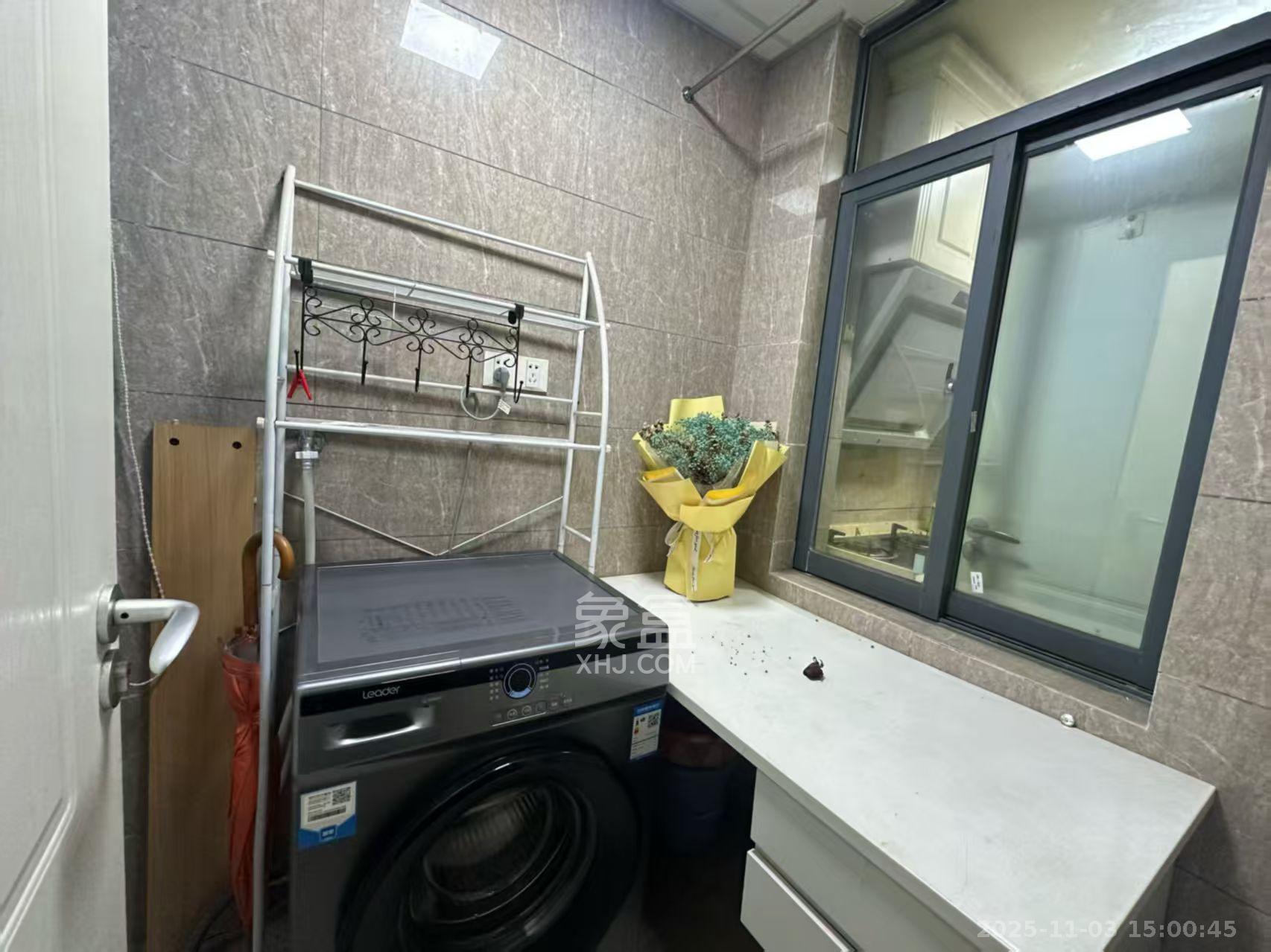 蓝湾国际广场 2室1厅1卫 2500.0元/月 蓝湾国际广场 2室1厅1卫 2500.0元/月室内图