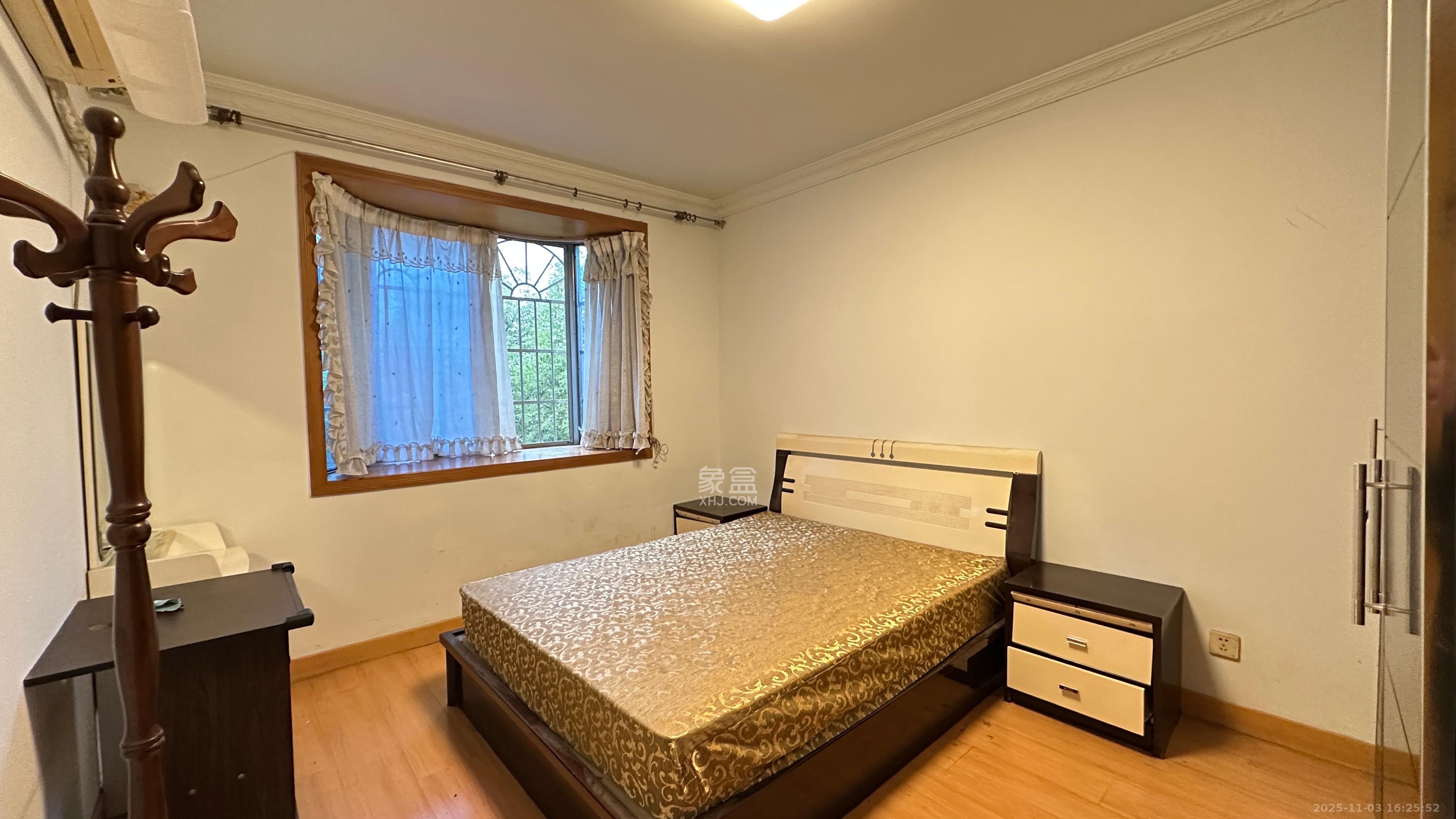 东南明苑  2室1厅1卫    1800.0元/月