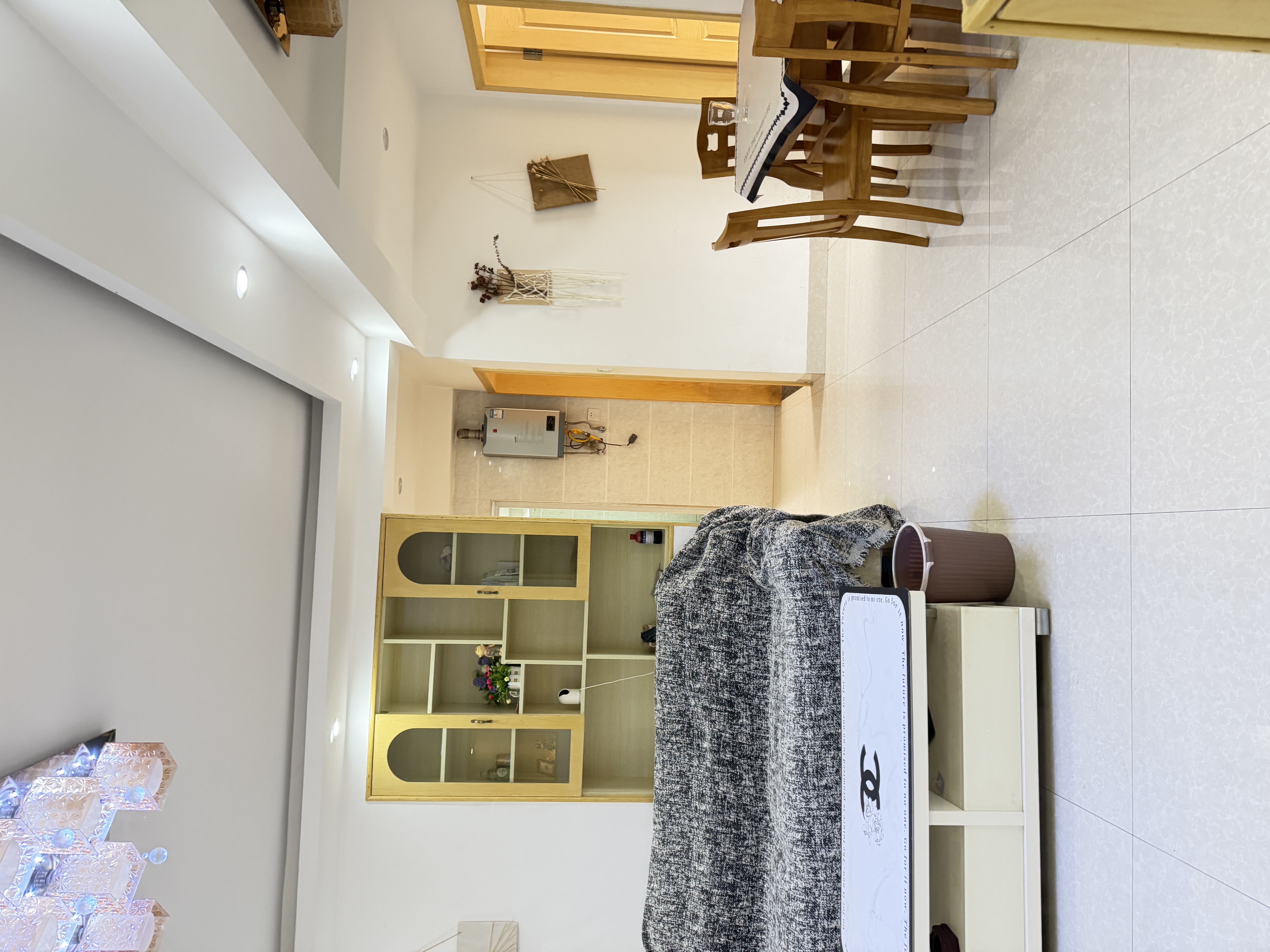 龙洲馨苑 2室2厅1卫 1200.0元/月 龙洲馨苑 2室2厅1卫 1200.0元/月室内图