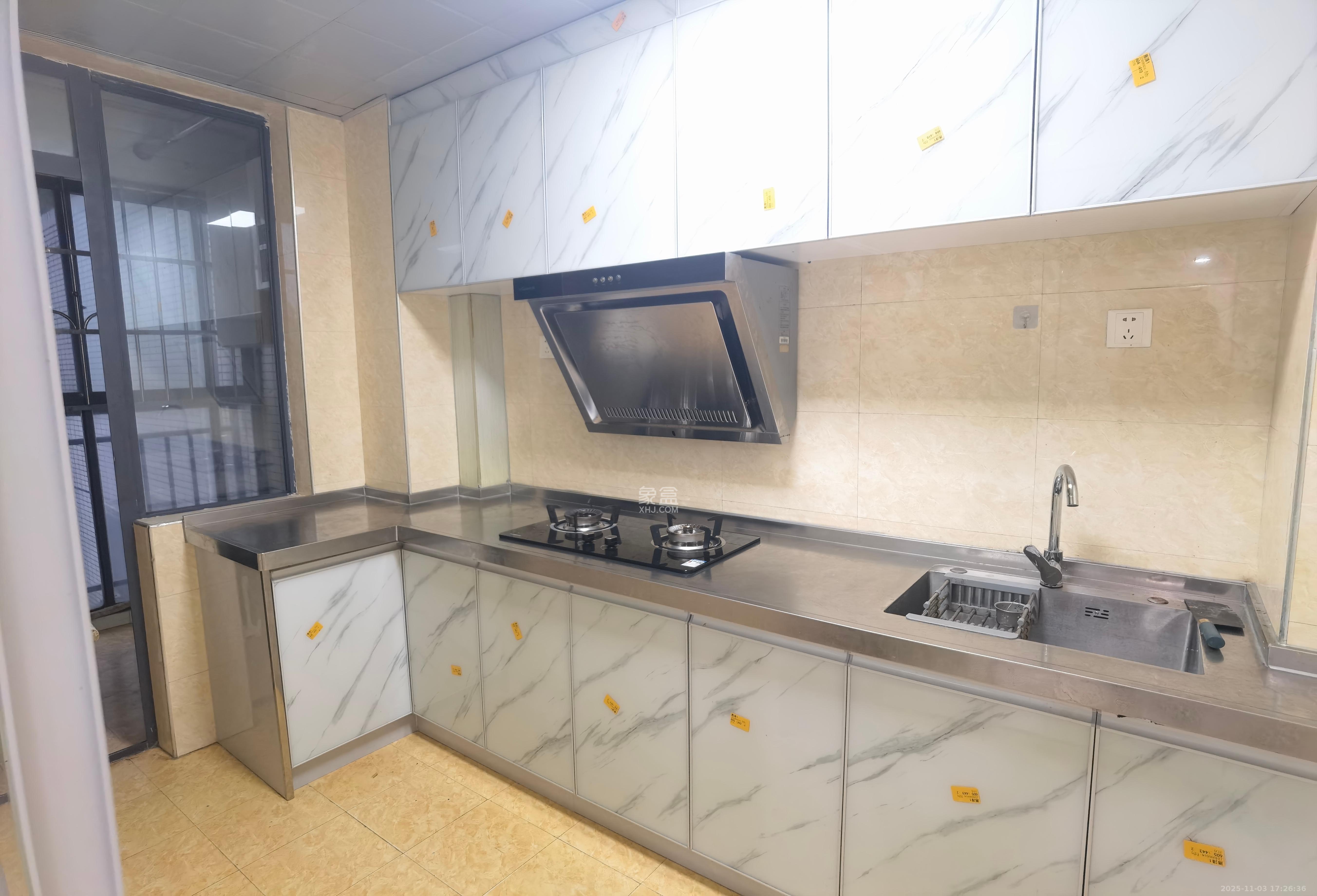 中信文化广场（中信新城二期）  3室2厅1卫    1800.0元/月室内图