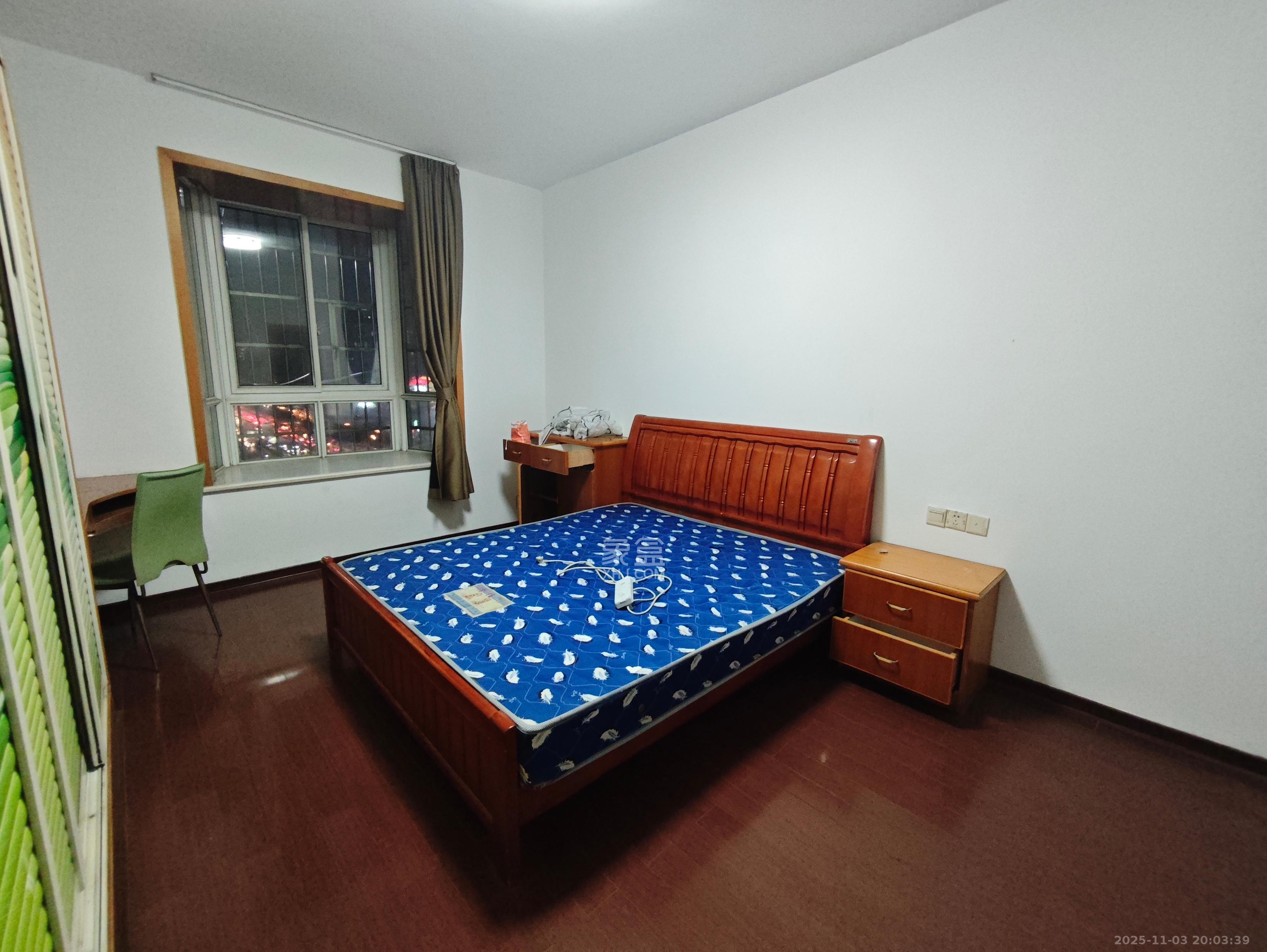 长远华樟名府  3室2厅2卫    2500.0元/月室内图