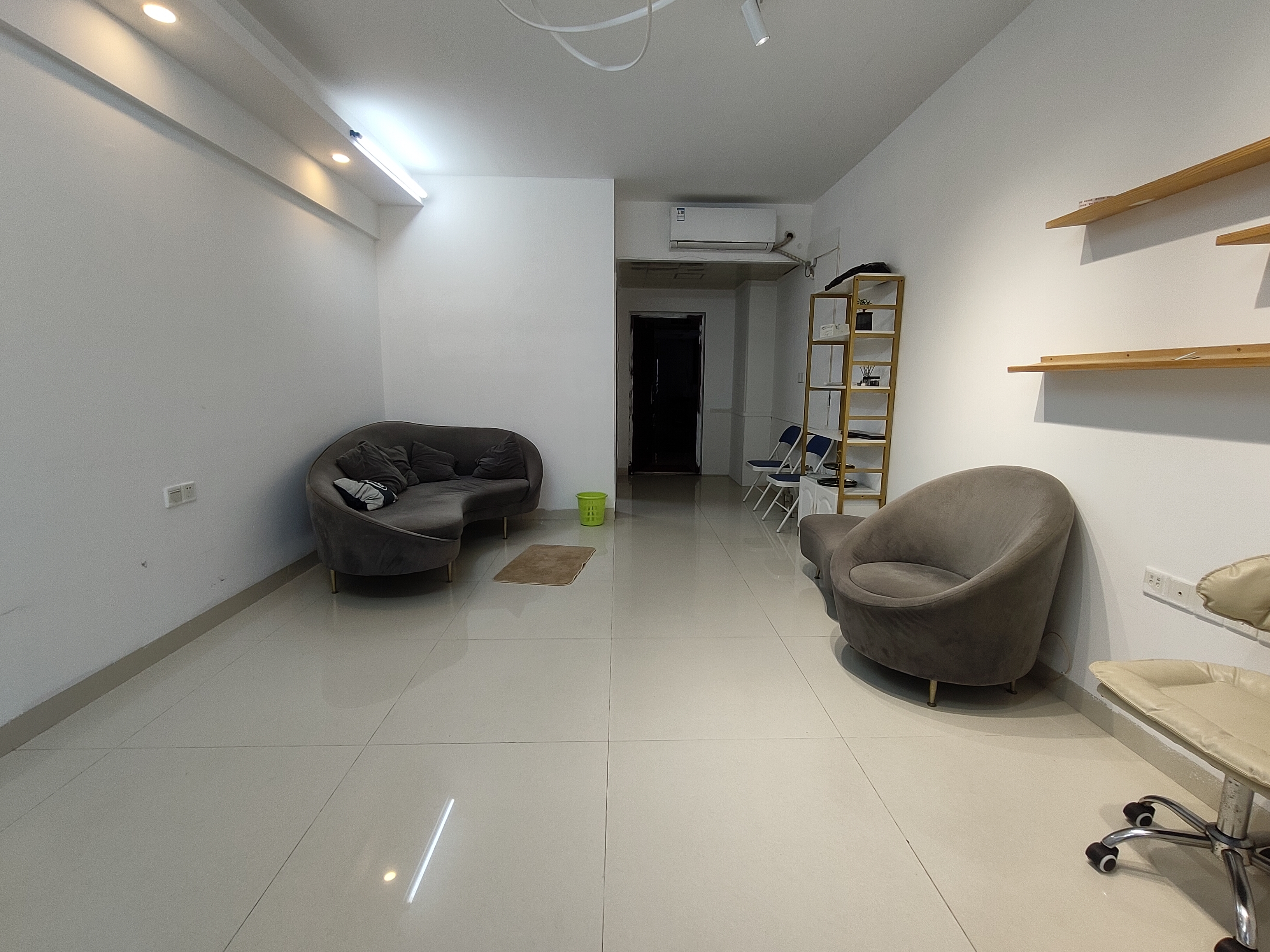 金城SOHO(海岸金城金城国际)  1室0厅1卫    55.0万 金城SOHO(海岸金城金城国际)  1室0厅1卫    55.0万客厅