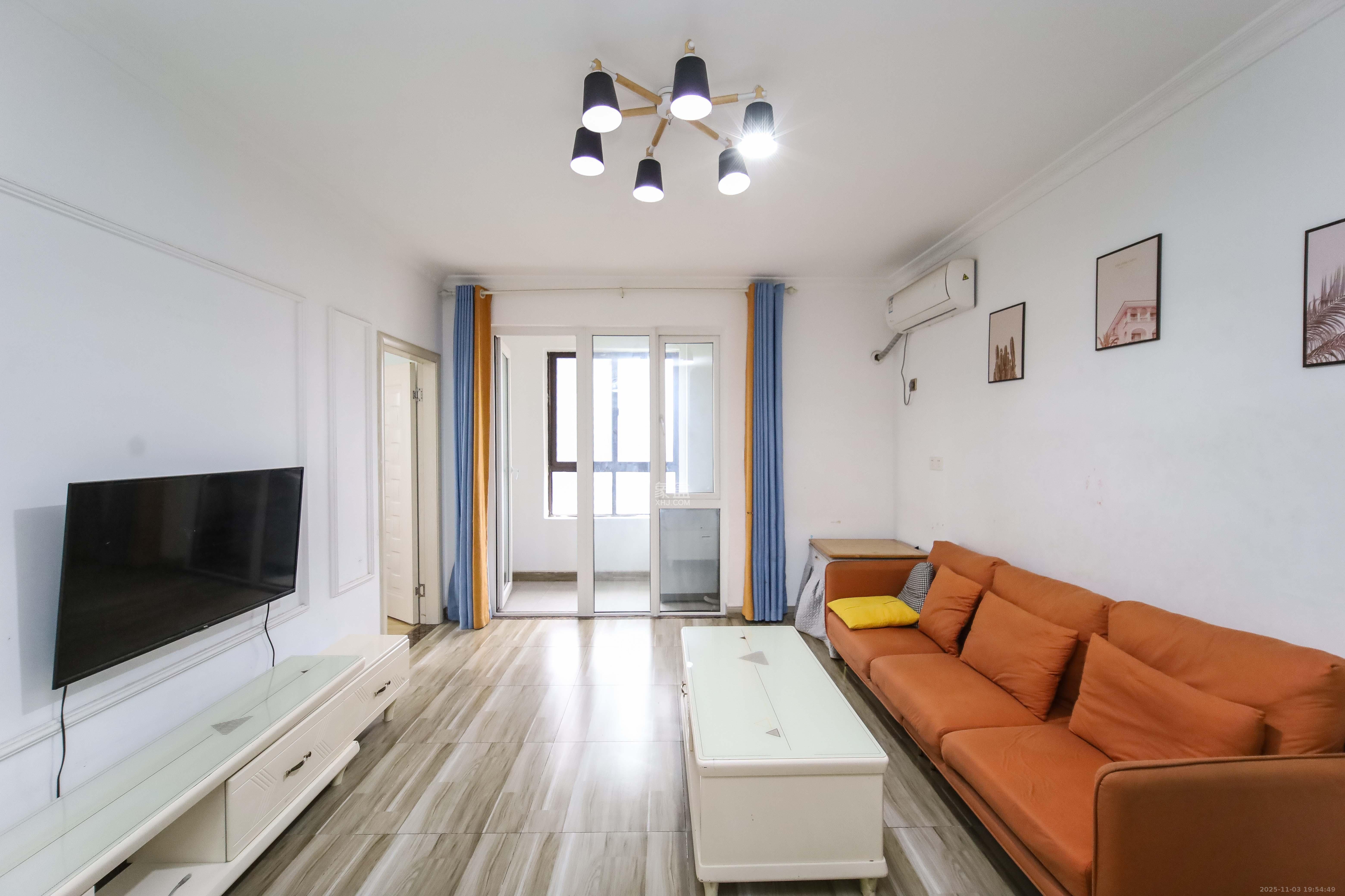 金地格林公馆 3室2厅1卫 88.0万 金地格林公馆 3室2厅1卫 88.0万客厅