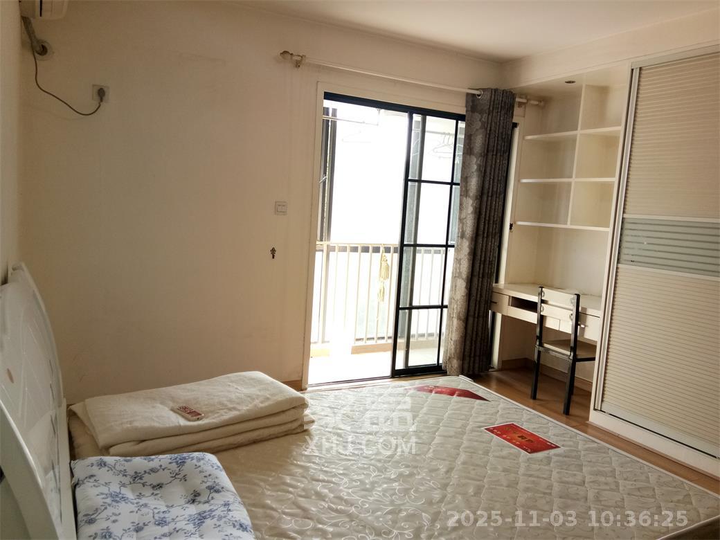 阳光100二期  1室1厅1卫    1500.0元/月室内图