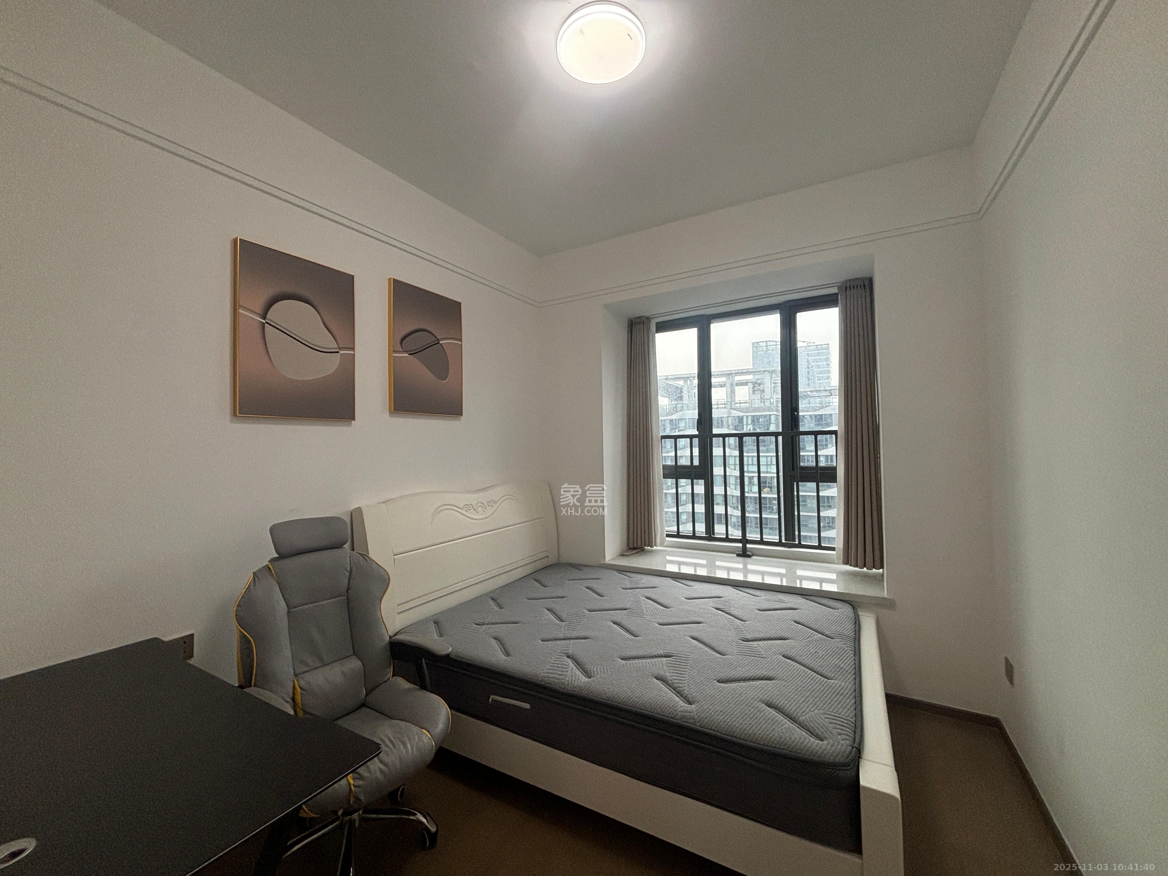 复地滨江金融中心  4室2厅1卫    4800.0元/月室内图