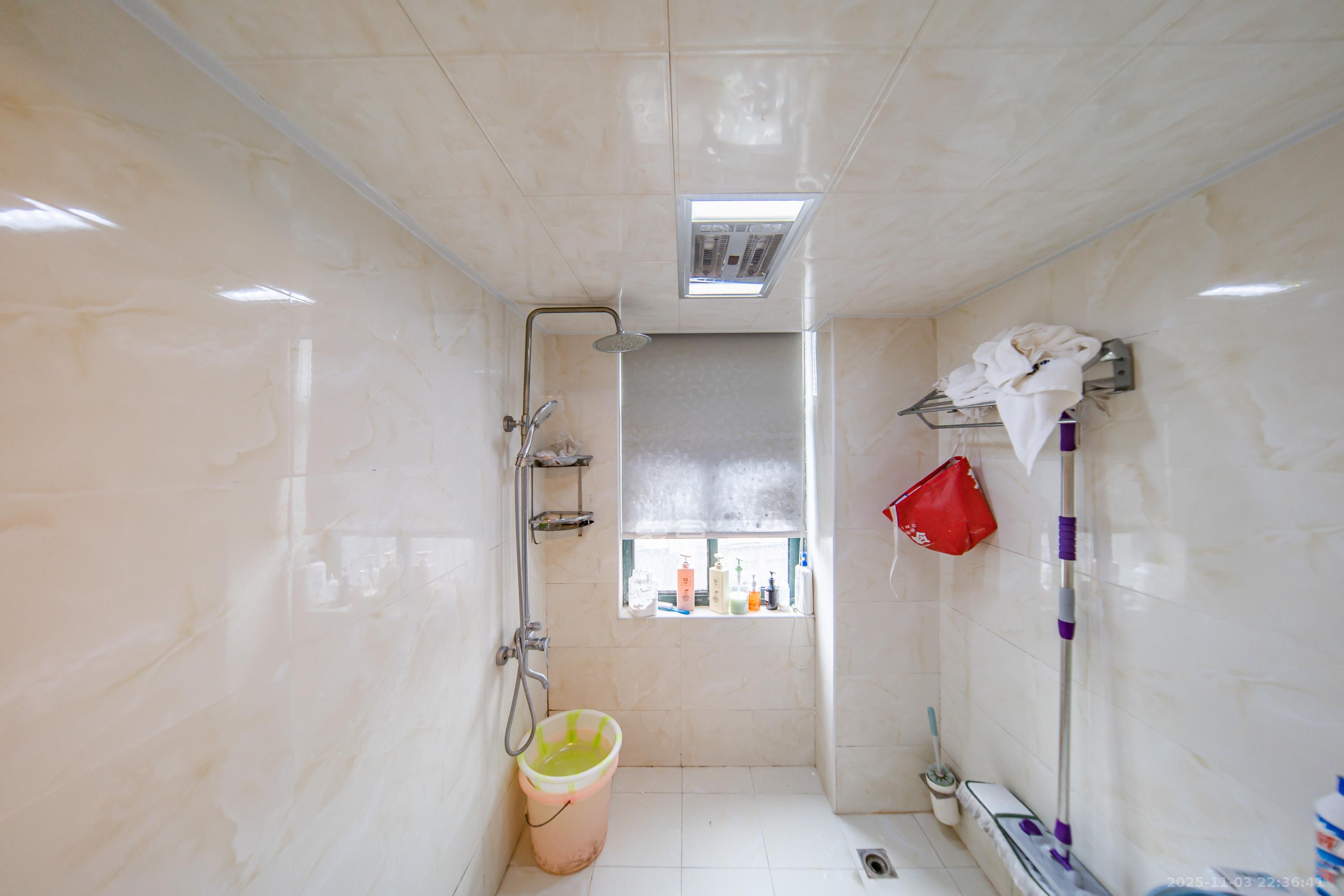 才子佳苑一期/二期  3室2厅2卫    98.0万卫生间