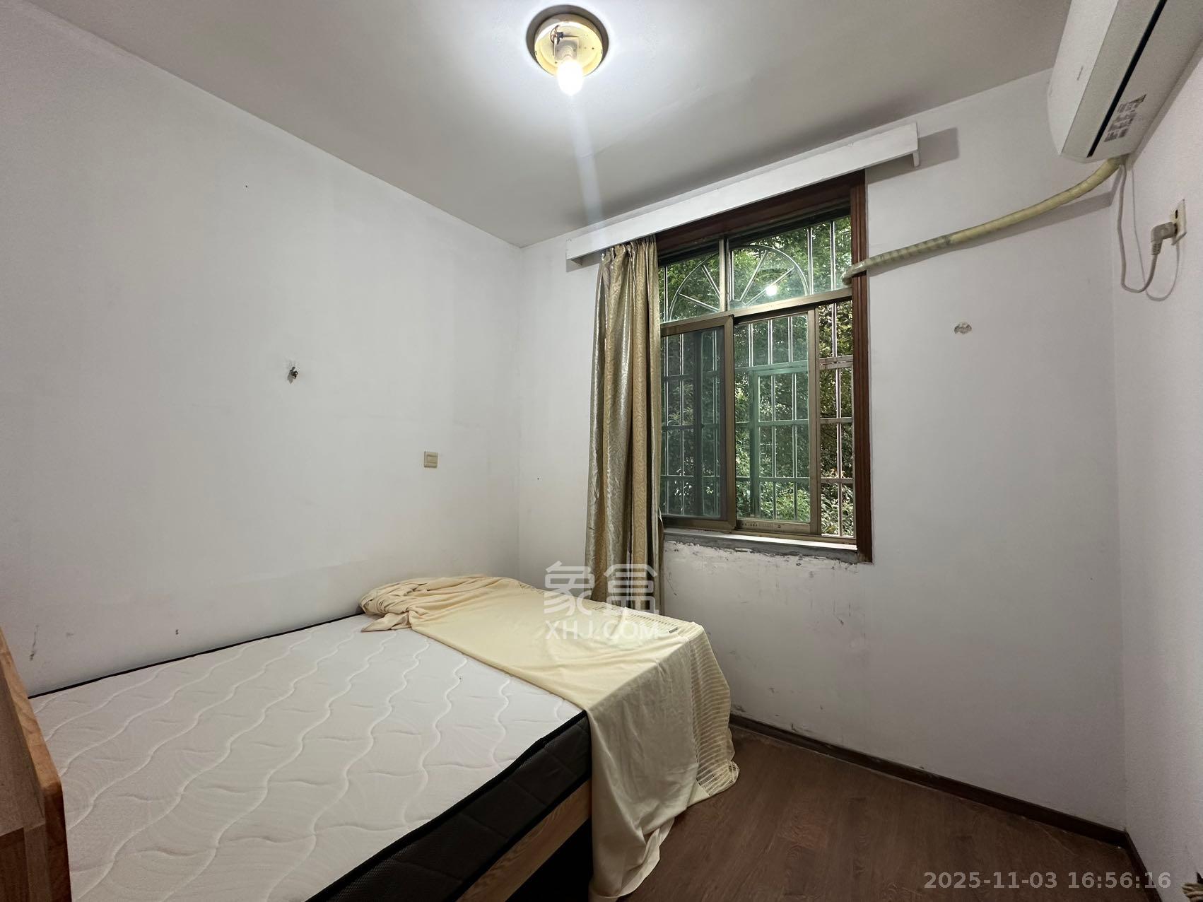 兴联小区 3室1厅2卫 1500.0元/月 兴联小区 3室1厅2卫 1500.0元/月室内图