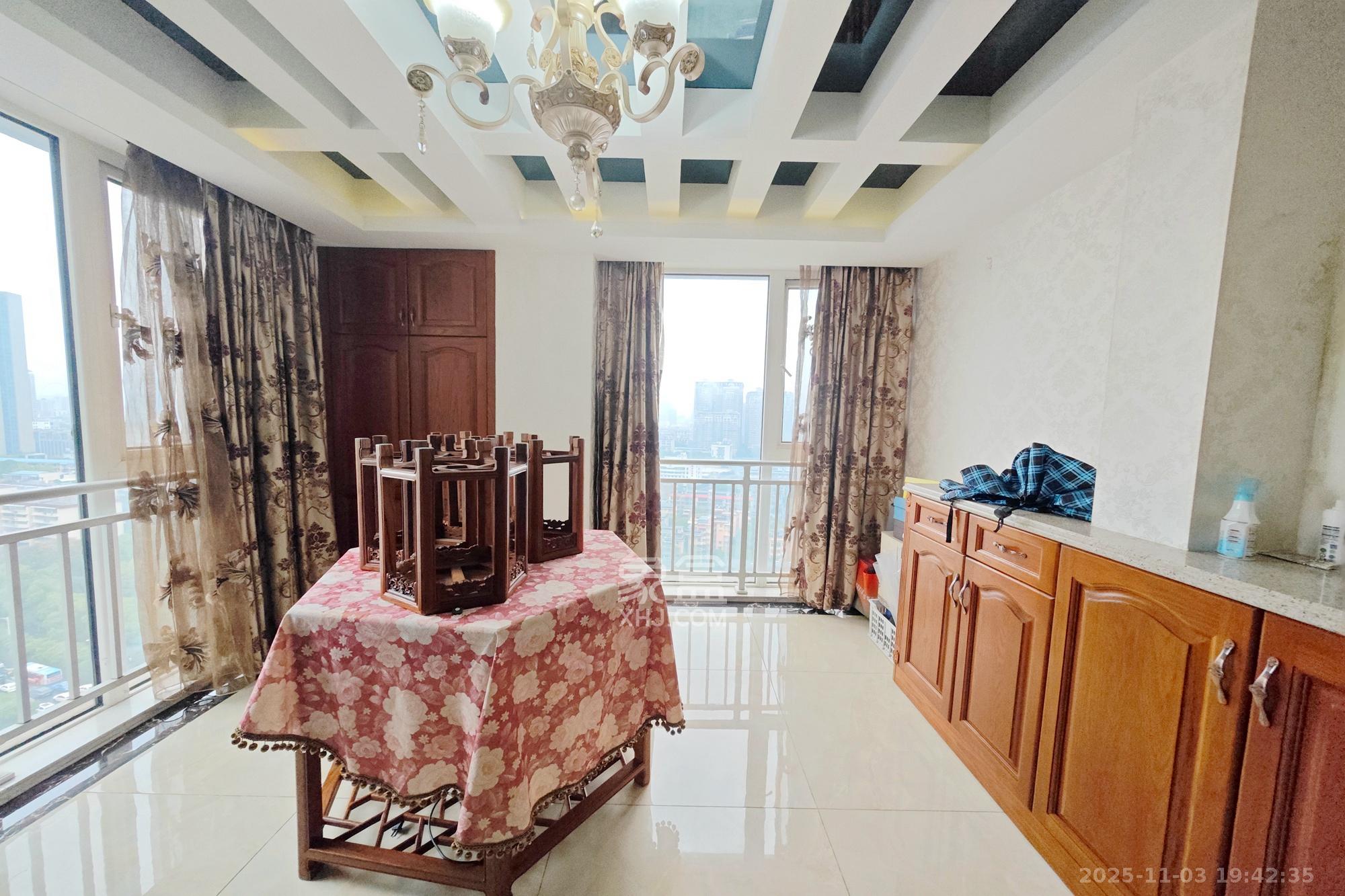 佳天瑞宁花园  3室2厅2卫    140.0万其他