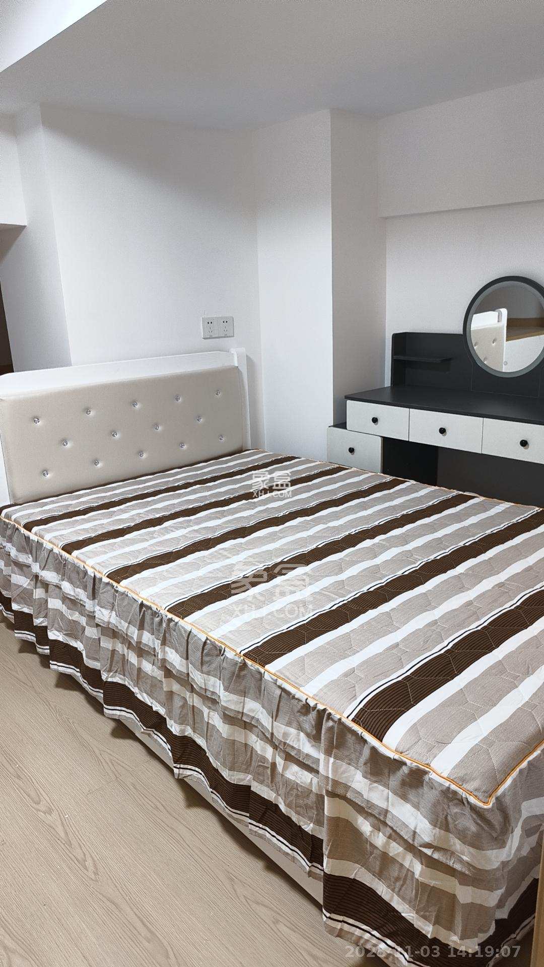 力高凤凰新天 2室2厅1卫 2300.0元/月 力高凤凰新天 2室2厅1卫 2300.0元/月室内图