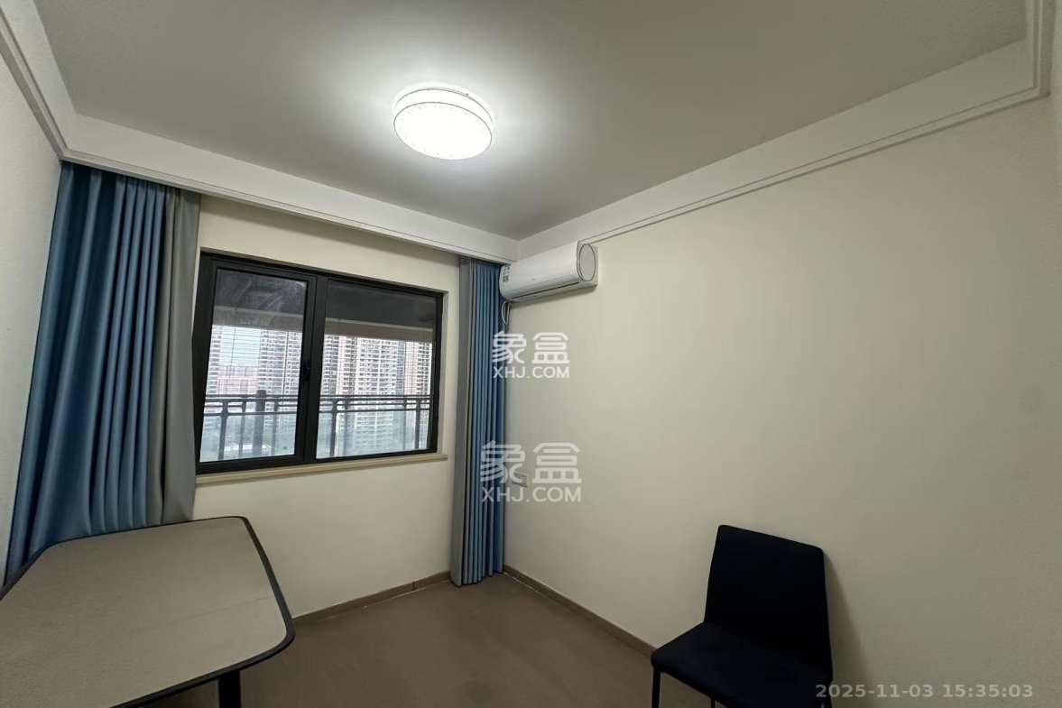 长沙高铁吾悦广场 3室2厅2卫 3500.0元/月 长沙高铁吾悦广场 3室2厅2卫 3500.0元/月室内图