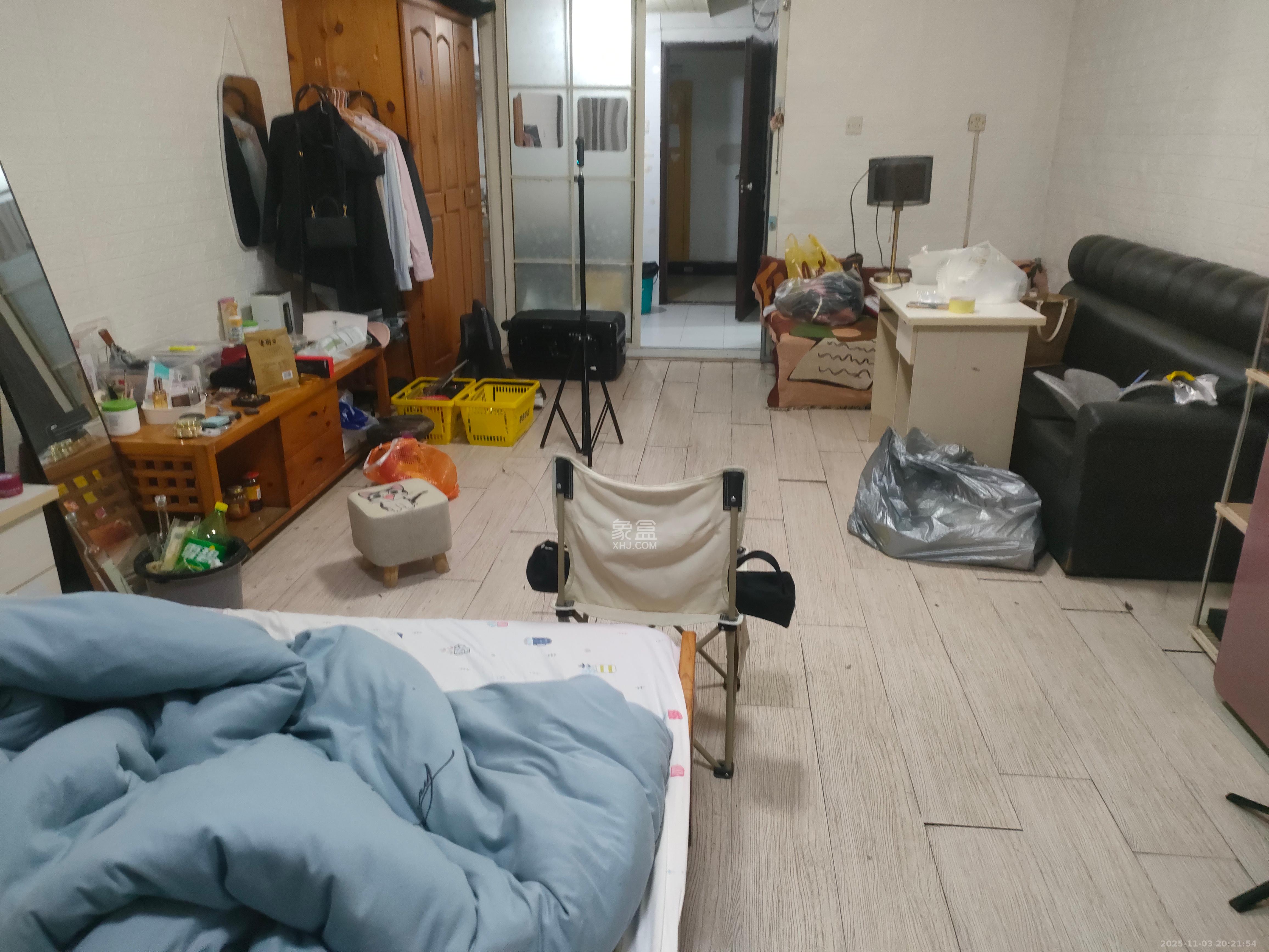 东方公寓  1室1厅1卫    1150.0元/月室内图