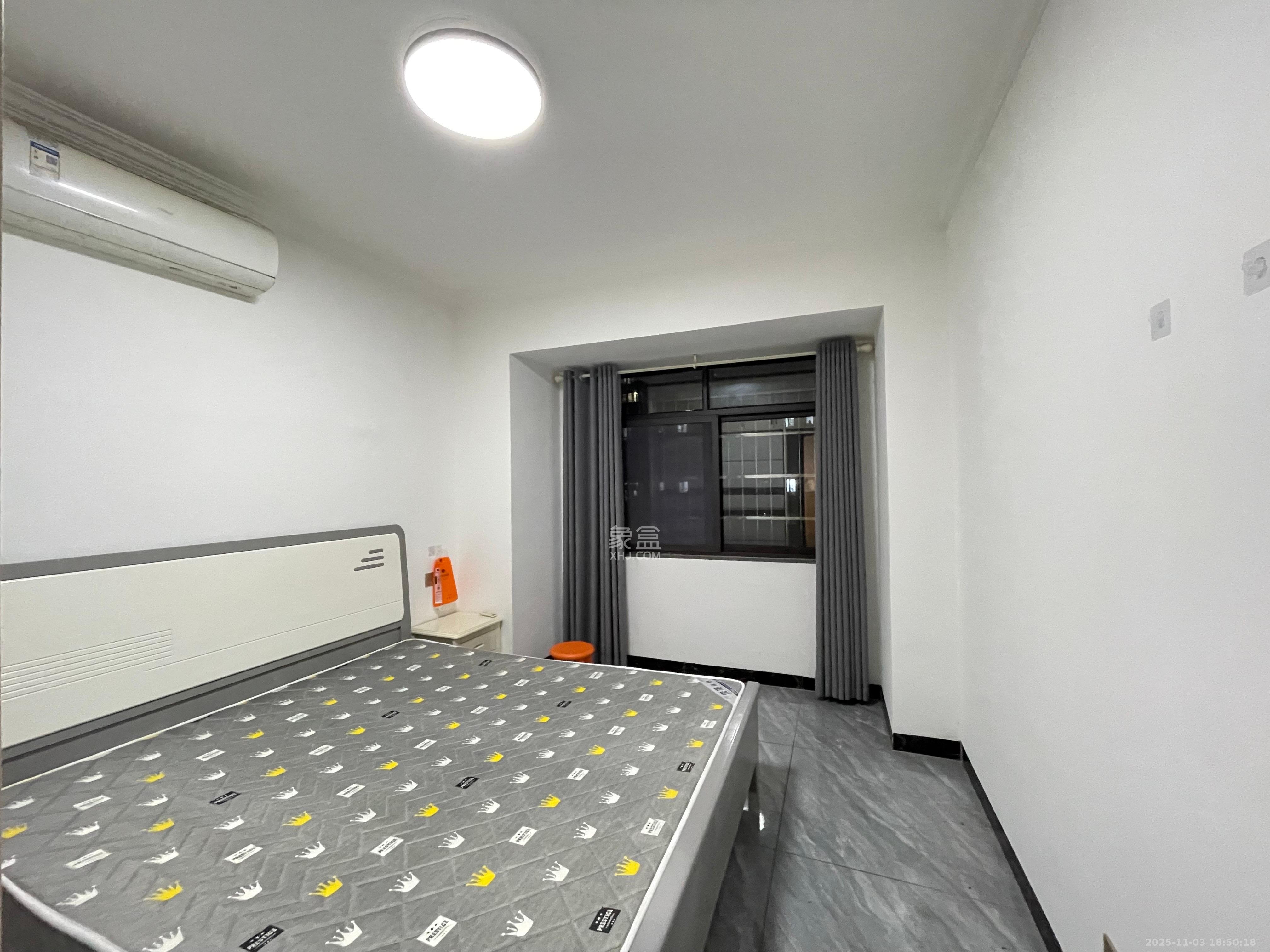 东岸梅园小区  1室0厅0卫    2000.0元/月室内图