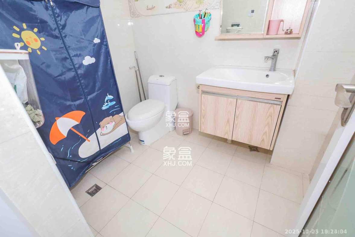 钰龙天下一期 3室2厅2卫 3500.0元/月 钰龙天下一期 3室2厅2卫 3500.0元/月室内图