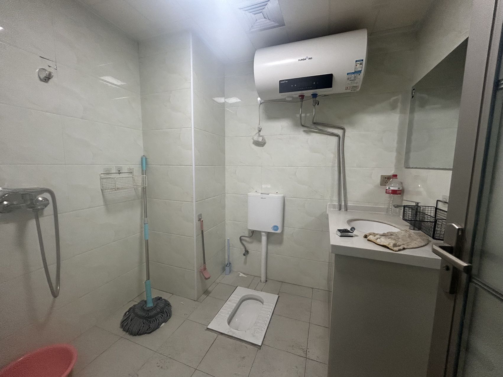 雄森国际  1室1厅1卫    1300.0元/月室内图