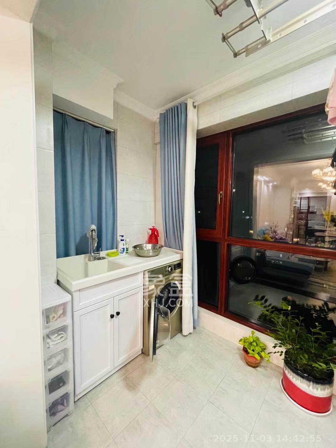 建发中央公园(建发美地) 3室2厅2卫 4500.0元/月 建发中央公园(建发美地) 3室2厅2卫 4500.0元/月室内图