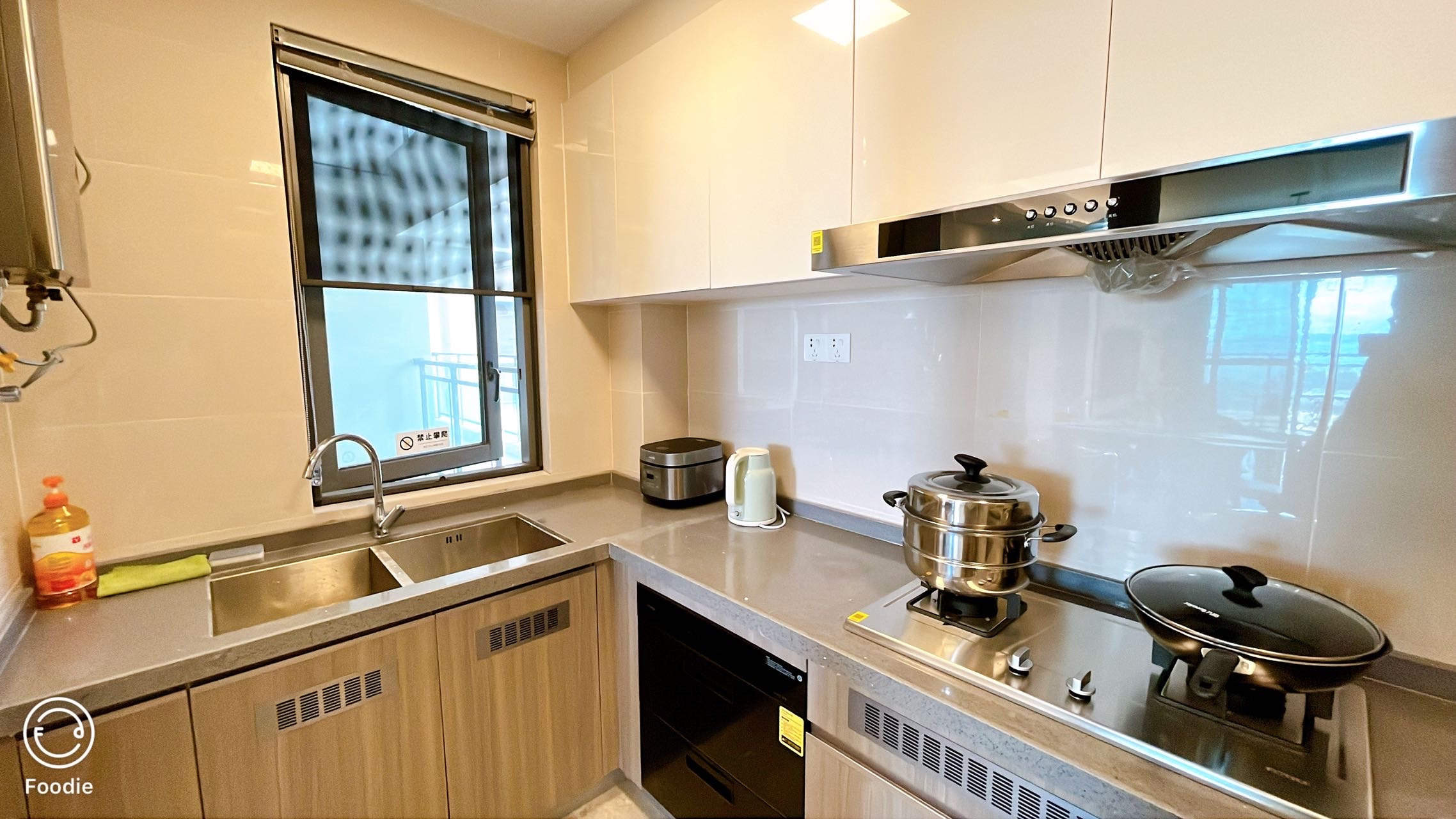 雅居乐金沙湾 3室2厅1卫 2500.0元/月 雅居乐金沙湾 3室2厅1卫 2500.0元/月室内图