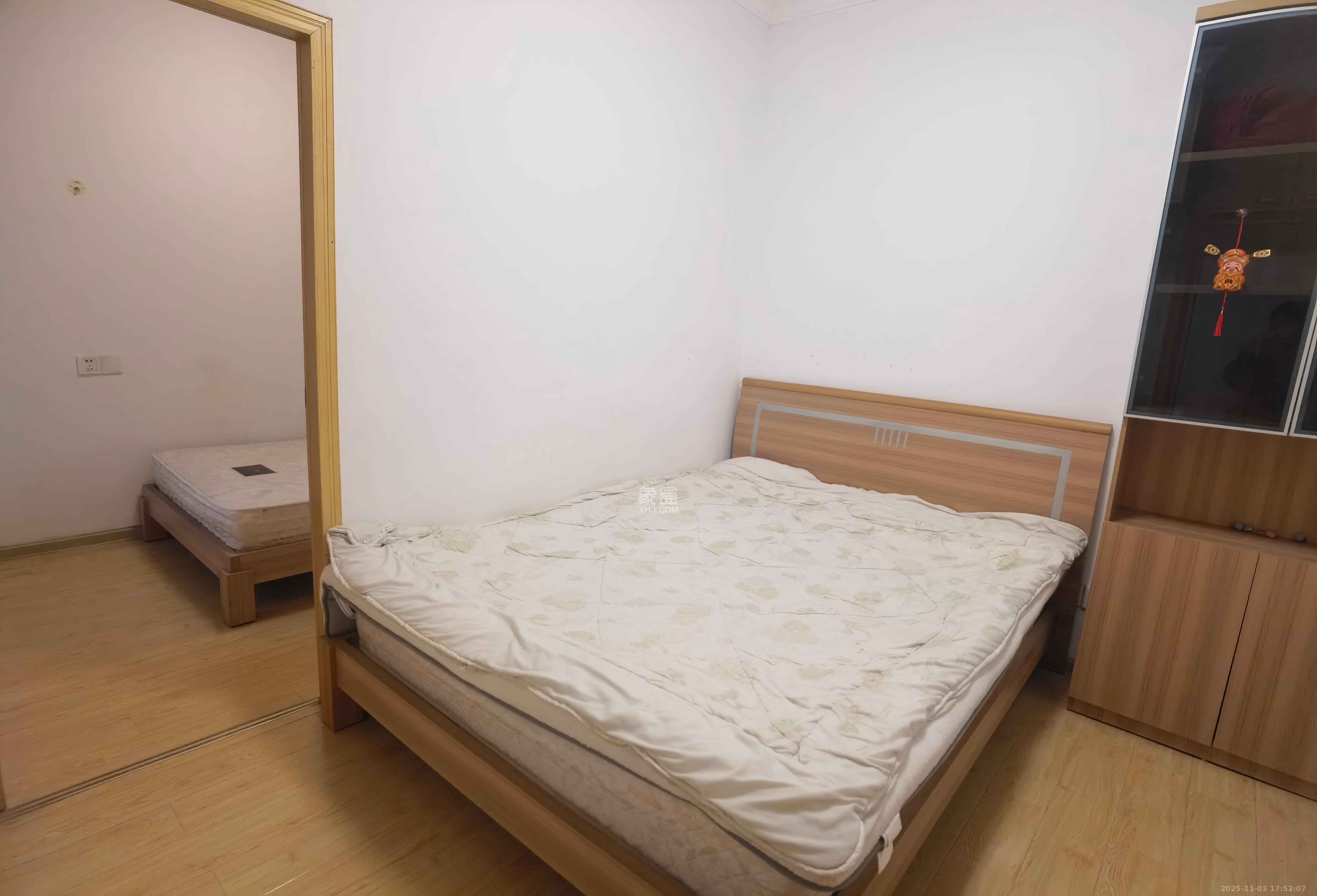 中信文化广场(中信新城二期) 3室2厅1卫 1800.0元/月 中信文化广场(中信新城二期) 3室2厅1卫 1800.0元/月室内图