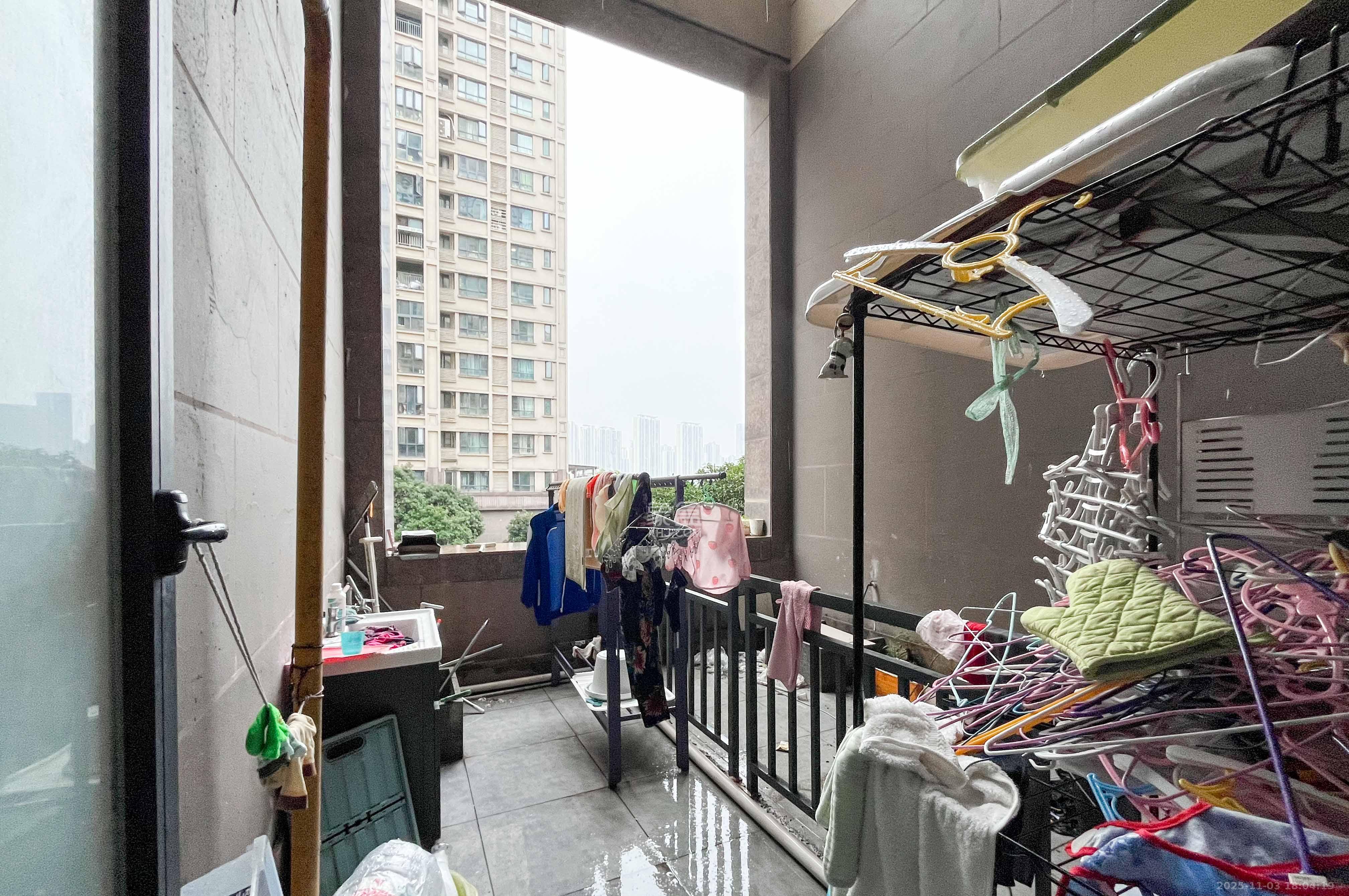 中海梅溪湖壹号  3室2厅1卫    125.0万其他