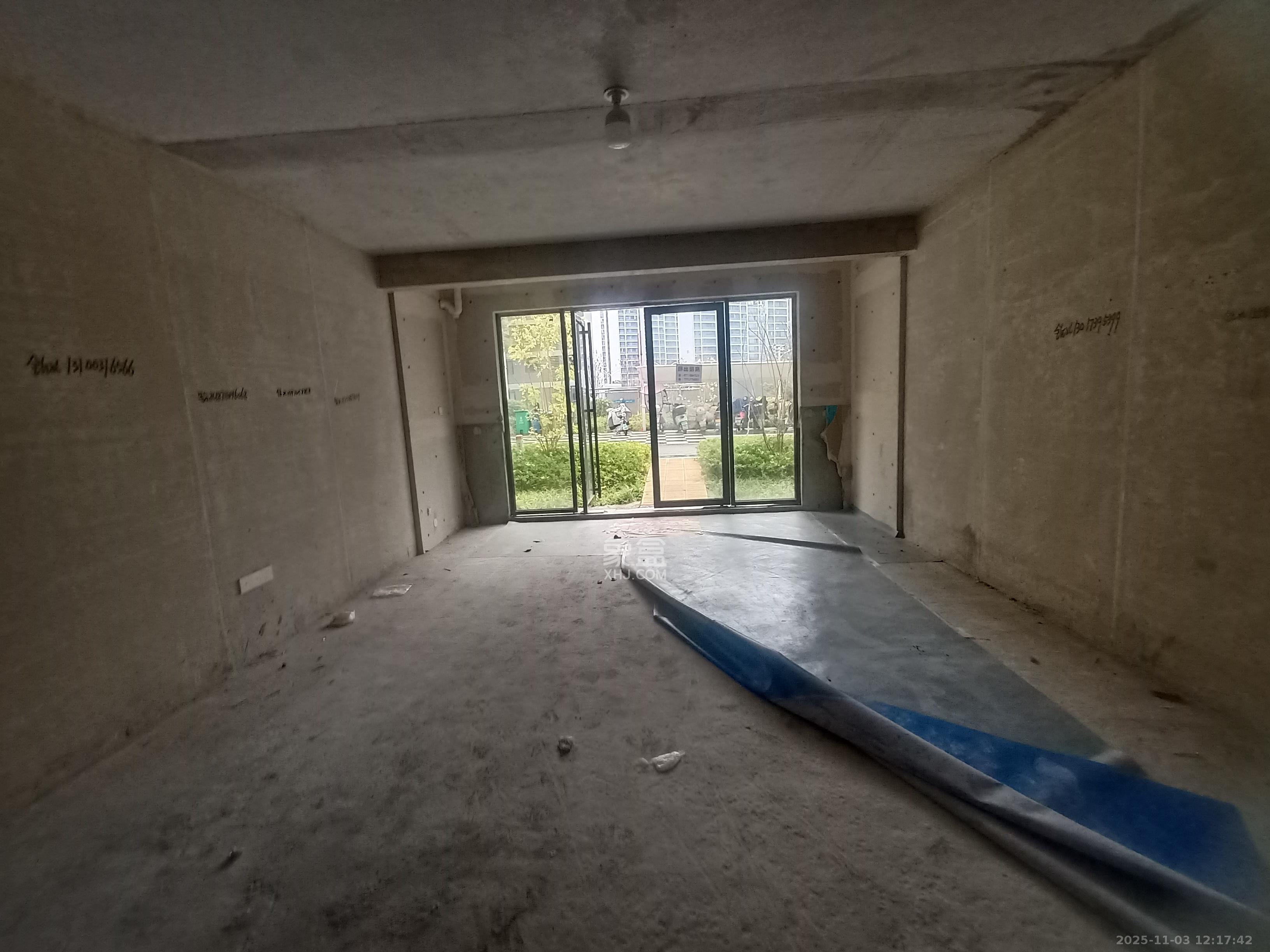 谷山景苑  4室2厅2卫    4000.0元/月室内图