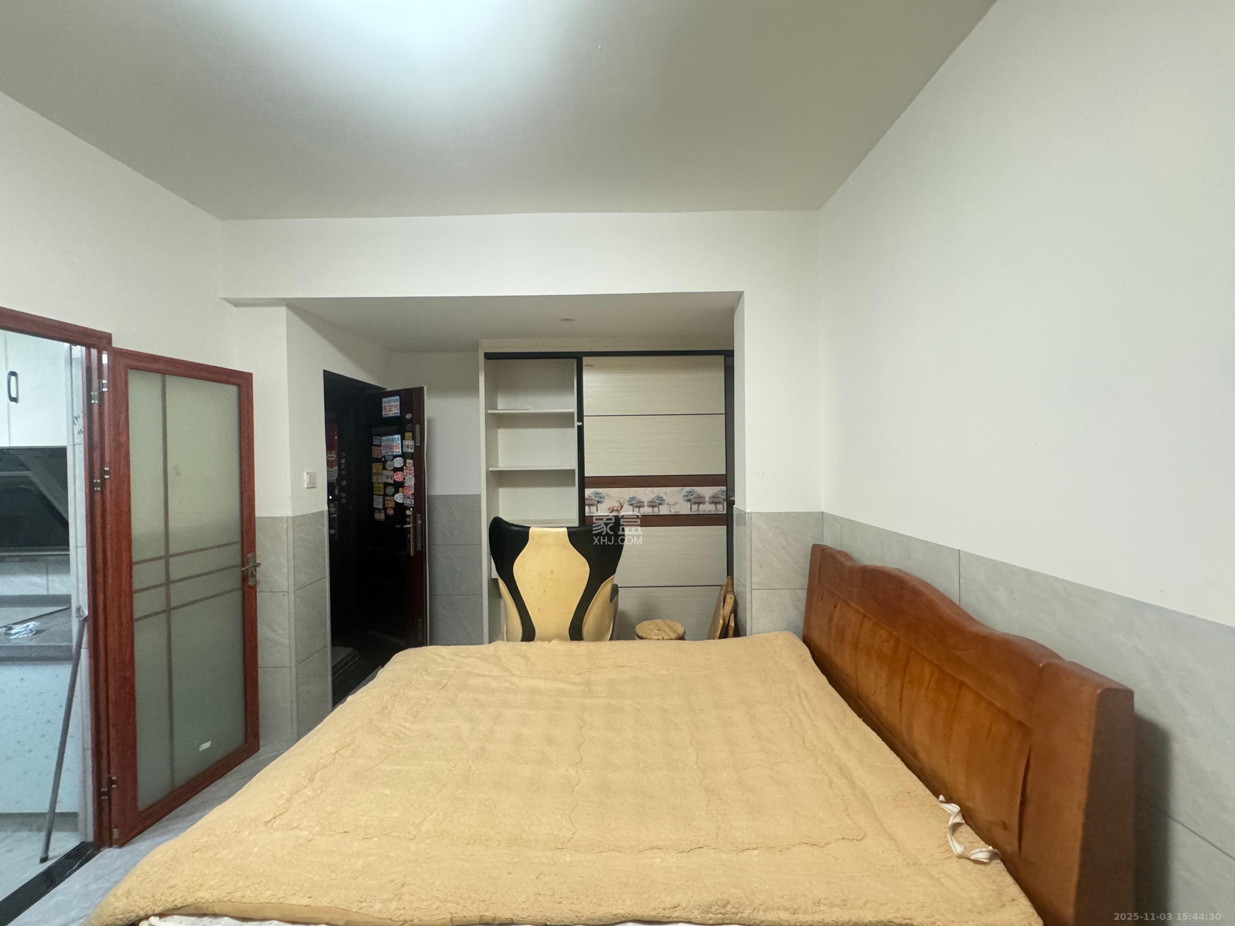 联丰苑 1室1厅1卫 900.0元/月 联丰苑 1室1厅1卫 900.0元/月室内图