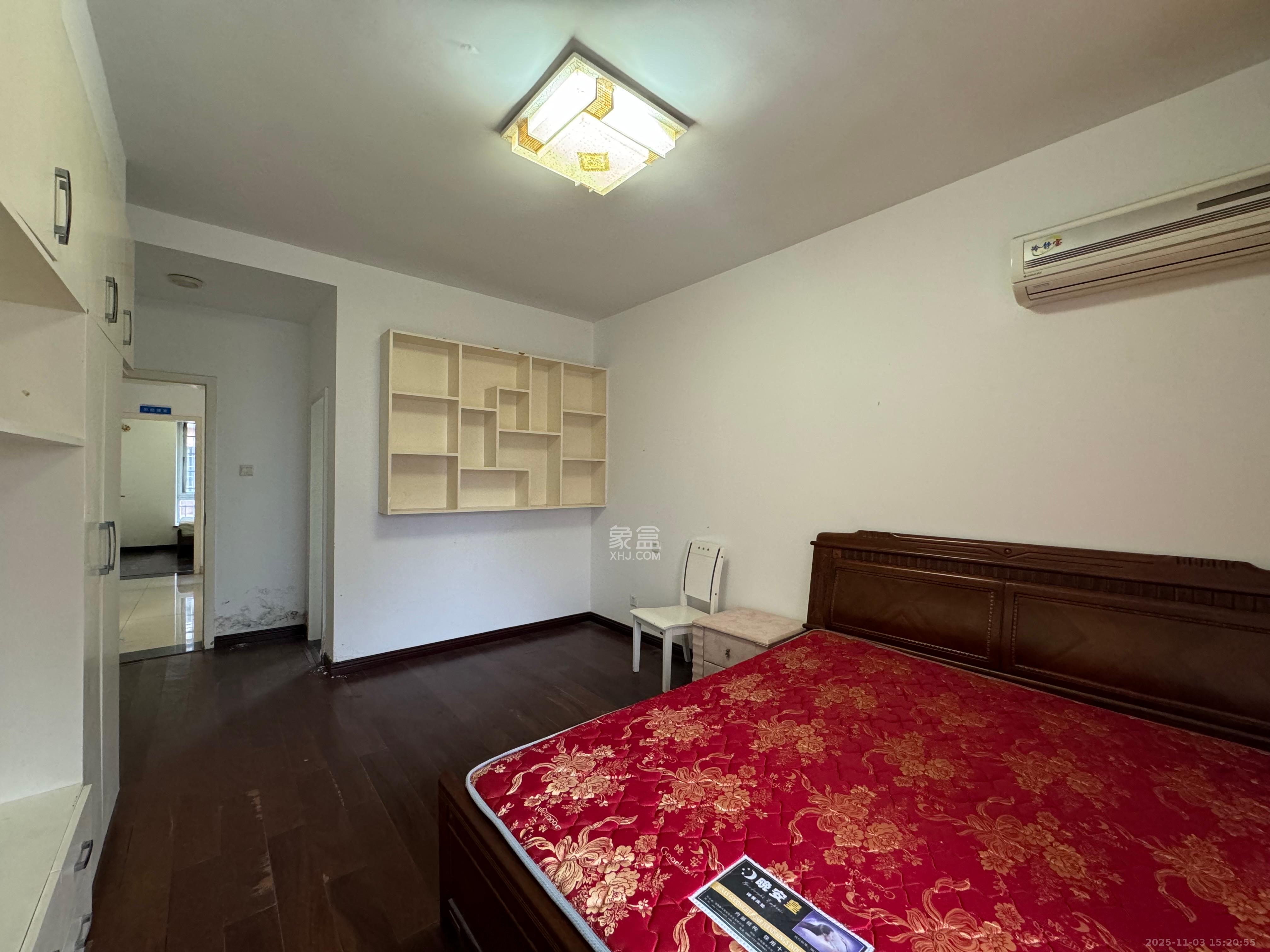 万鑫嘉园(万鑫阳光嘉园)  3室2厅2卫    1900.0元/月 万鑫嘉园(万鑫阳光嘉园)  3室2厅2卫    1900.0元/月室内图