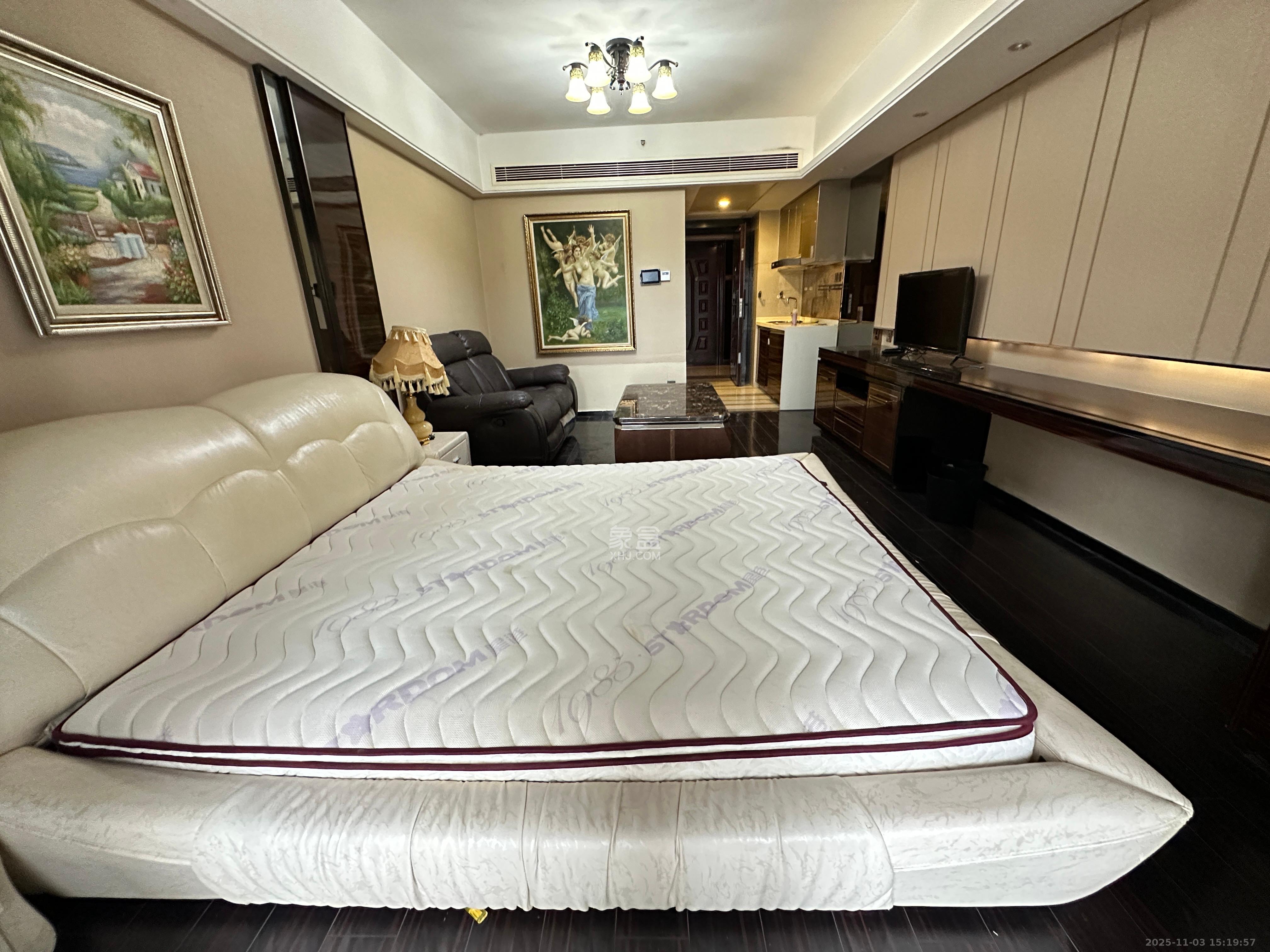 保利国际广场 1室1厅1卫 2000.0元/月 保利国际广场 1室1厅1卫 2000.0元/月室内图