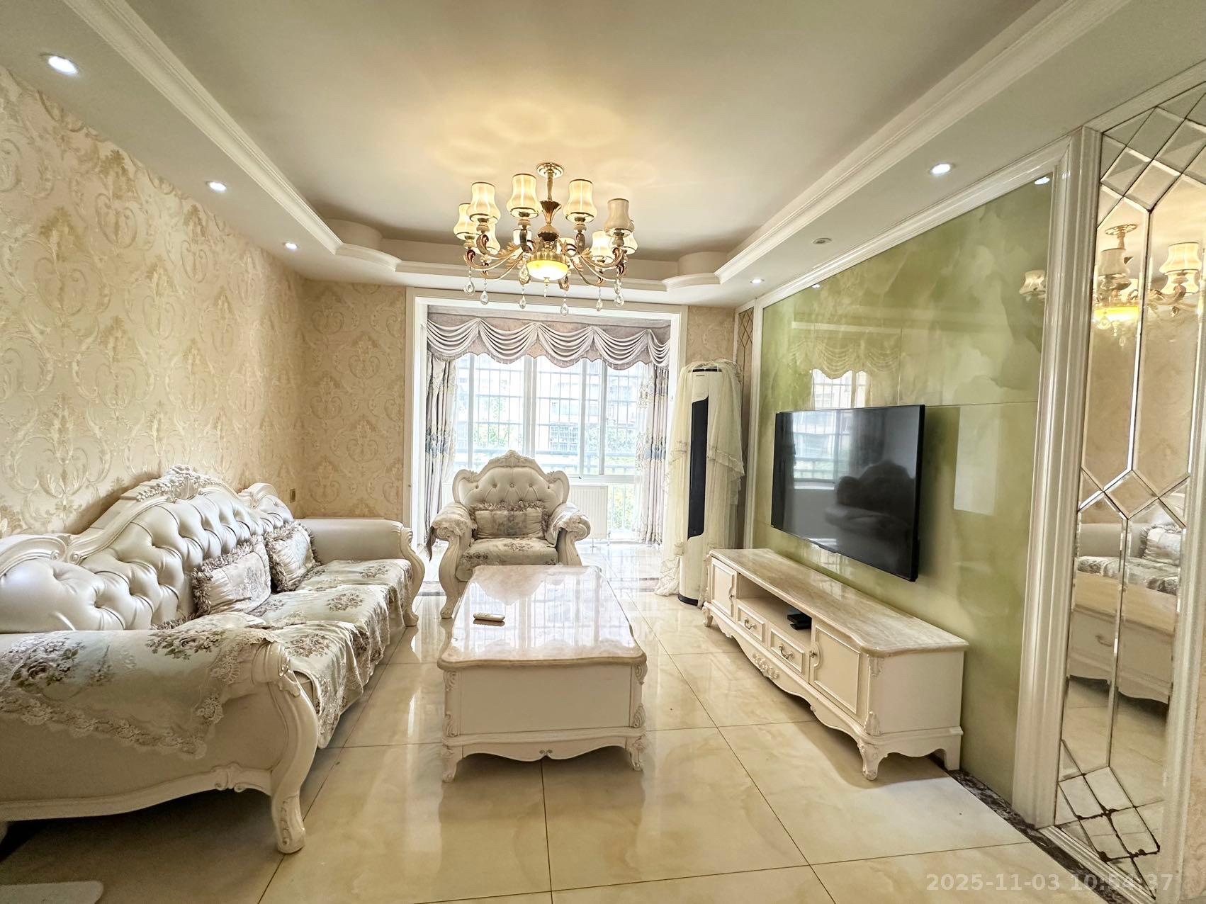 麓谷锦和园 2室2厅1卫 2300.0元/月 麓谷锦和园 2室2厅1卫 2300.0元/月室内图