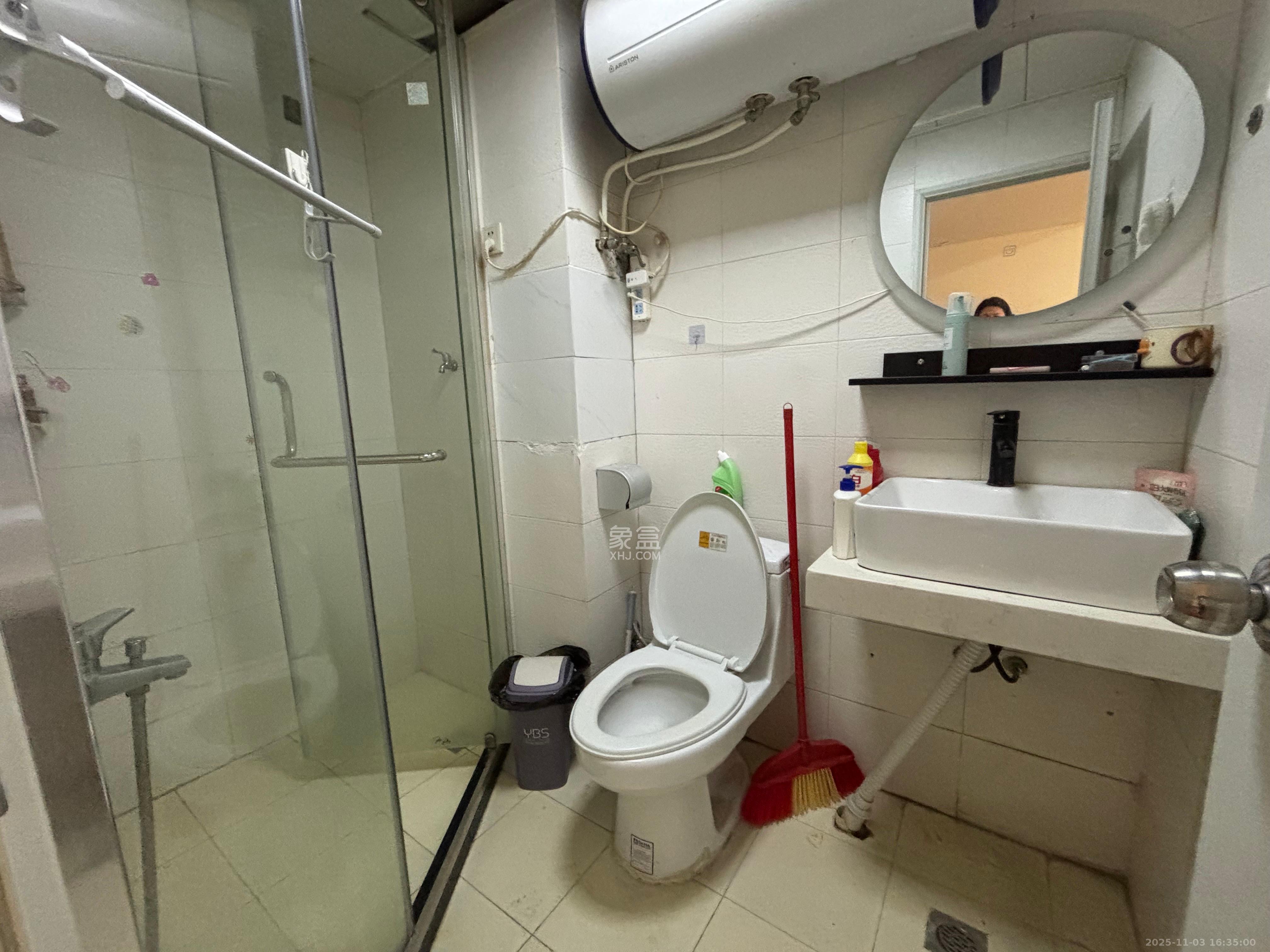 英尚国际  1室1厅1卫    1800.0元/月室内图