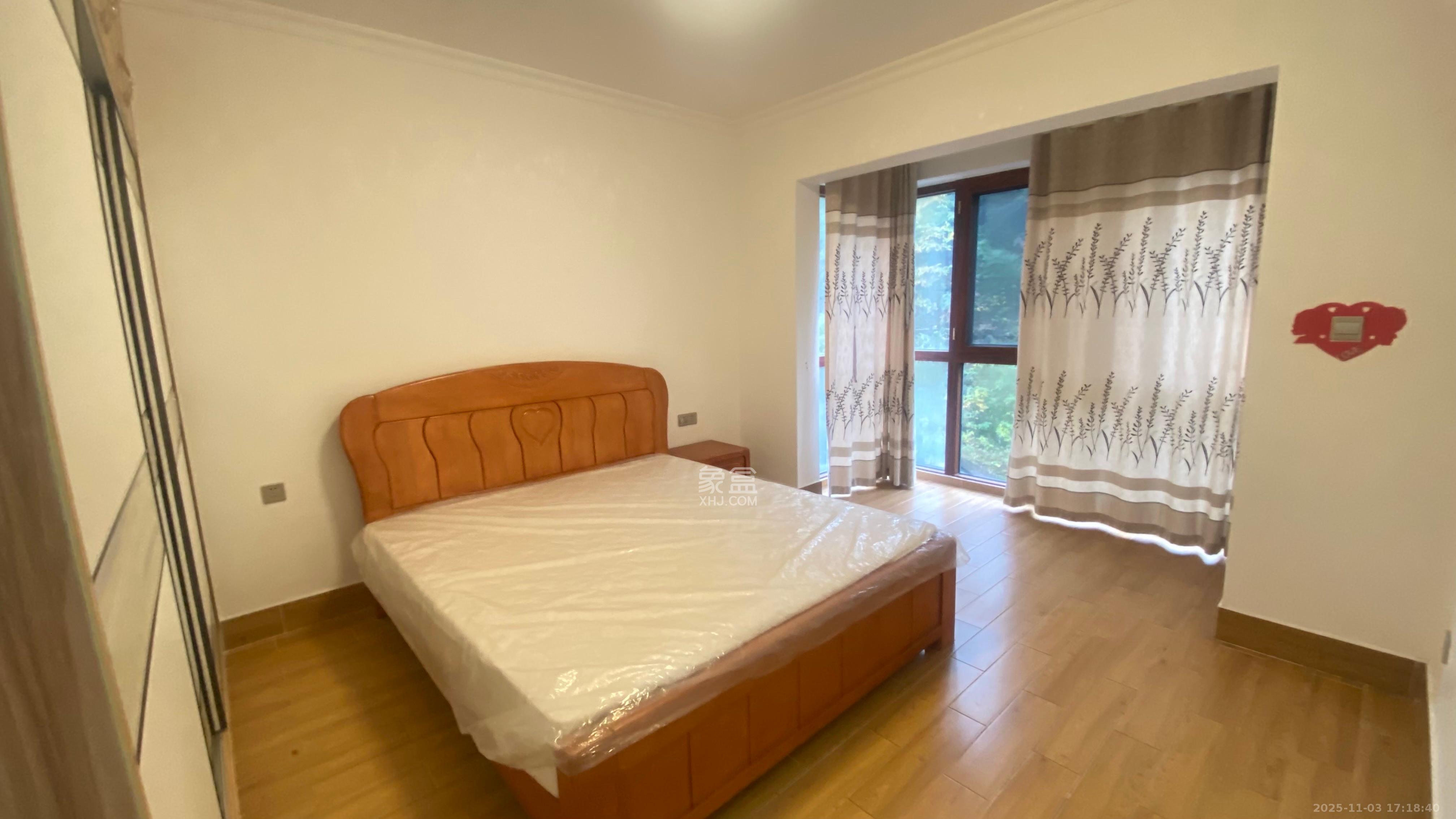 顺天御岭 4室2厅2卫 2800.0元/月 顺天御岭 4室2厅2卫 2800.0元/月室内图