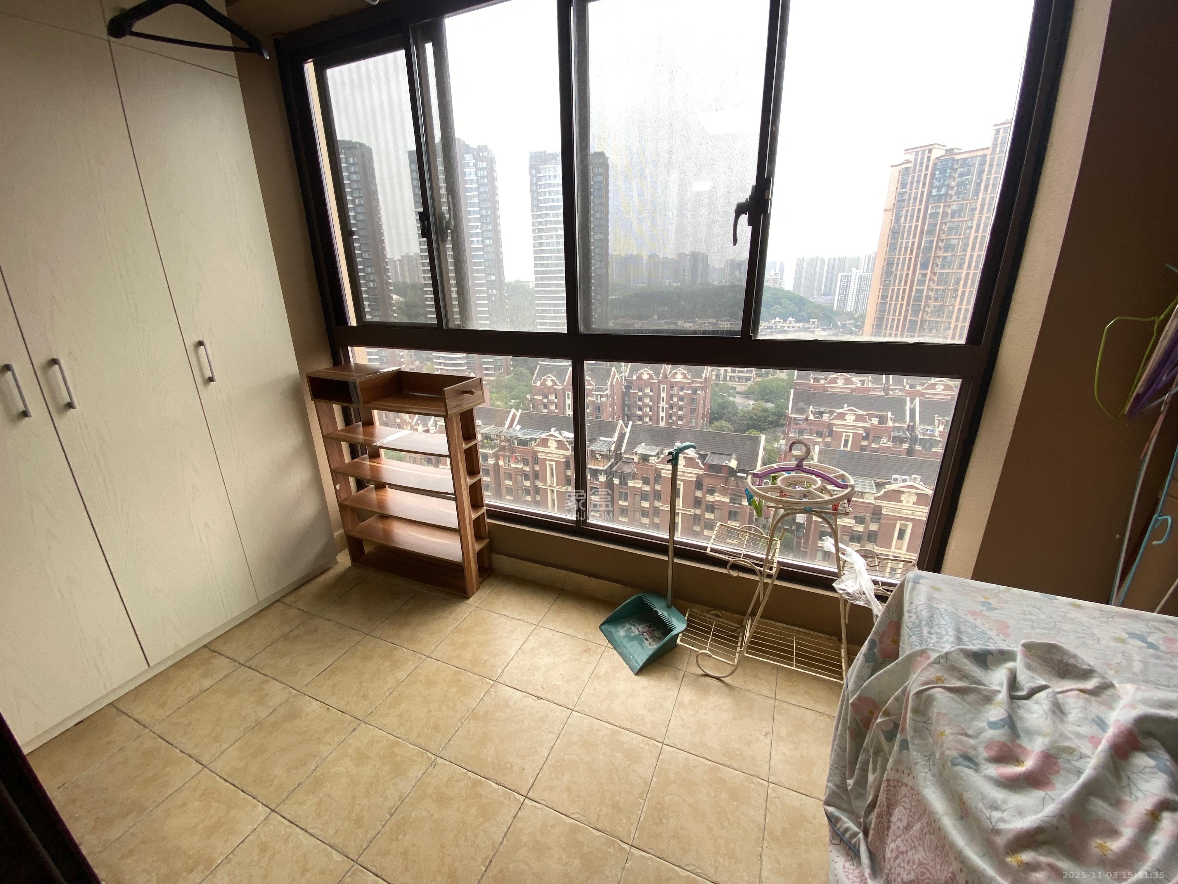 旭辉国际广场(永升商业广场) 3室2厅2卫 3000.0元/月 旭辉国际广场(永升商业广场) 3室2厅2卫 3000.0元/月室内图