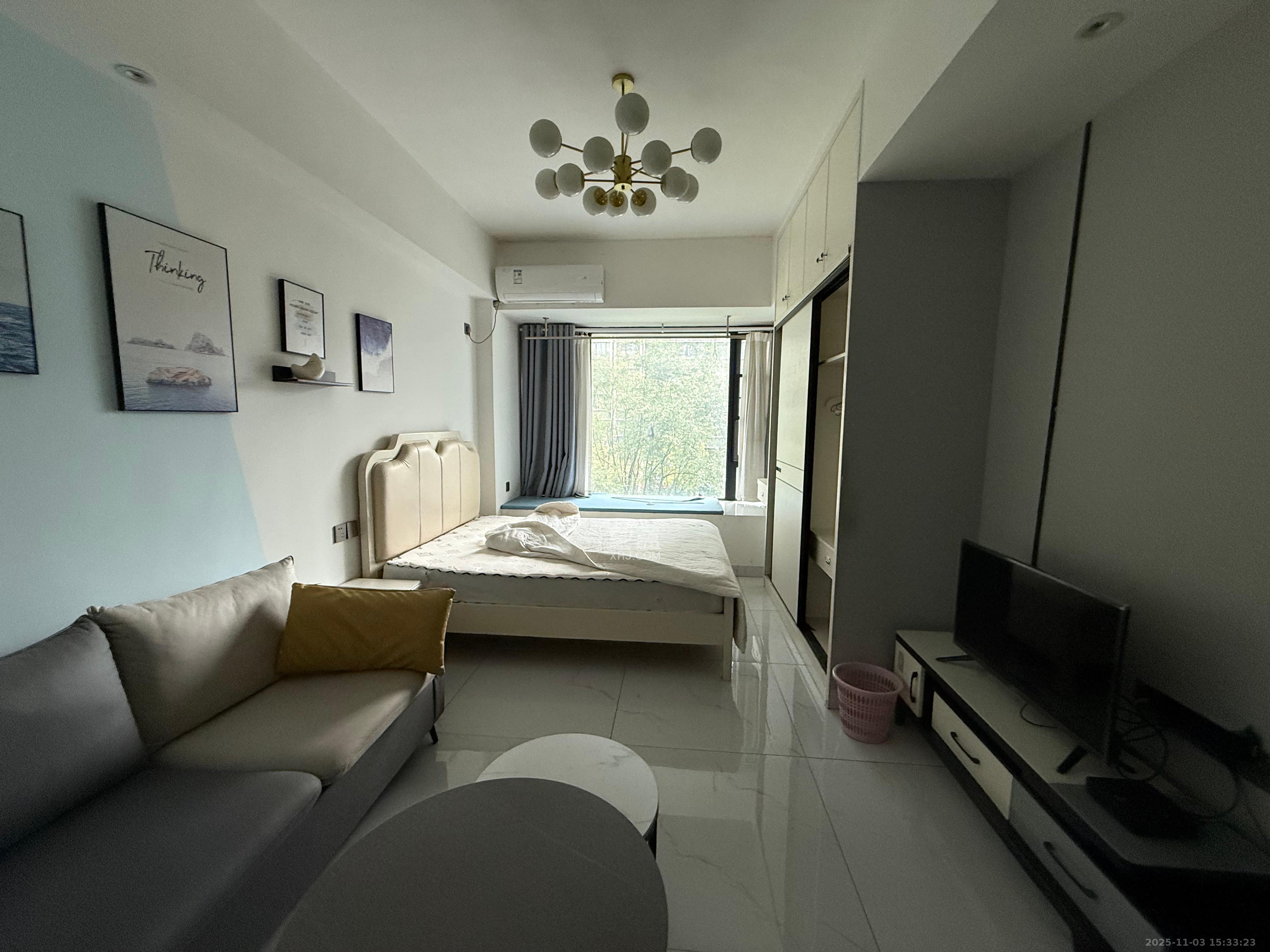 龙湖湘江星座（祺鑫星座公寓）  1室1厅1卫    1300.0元/月