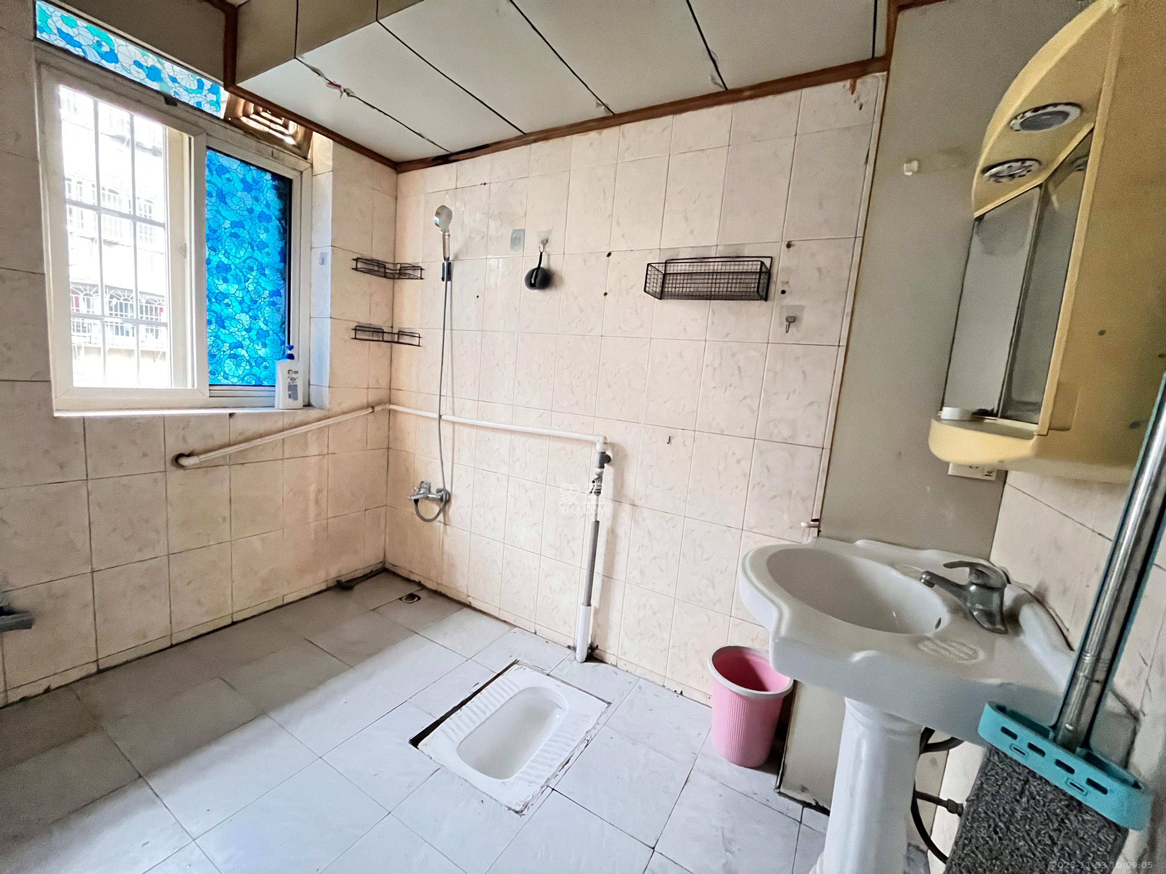 荷花园电信宿舍（天辰荷花苑）  2室2厅1卫    1600.0元/月室内图