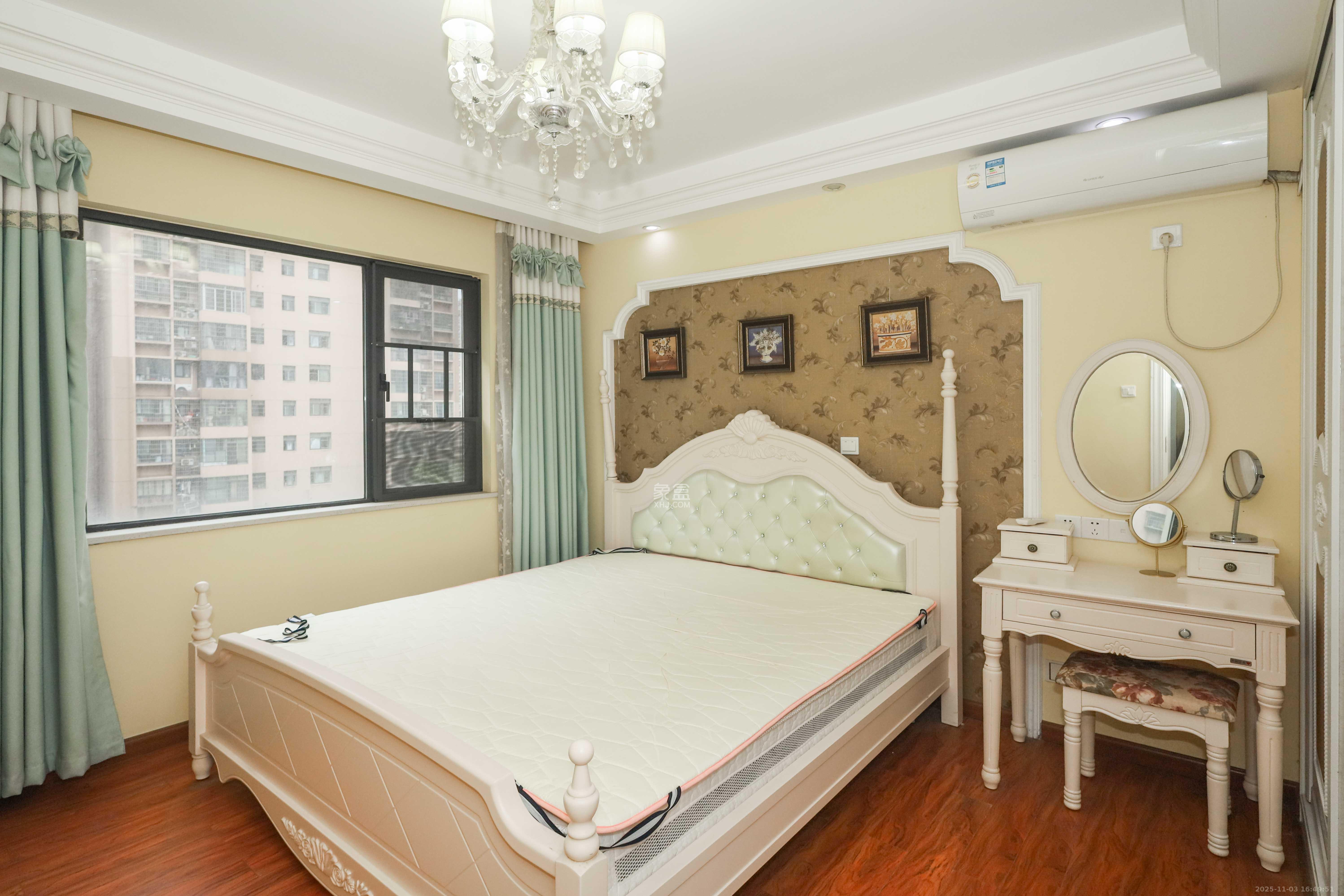 好莱城（弘德西街）  3室2厅1卫    99.0万卧室