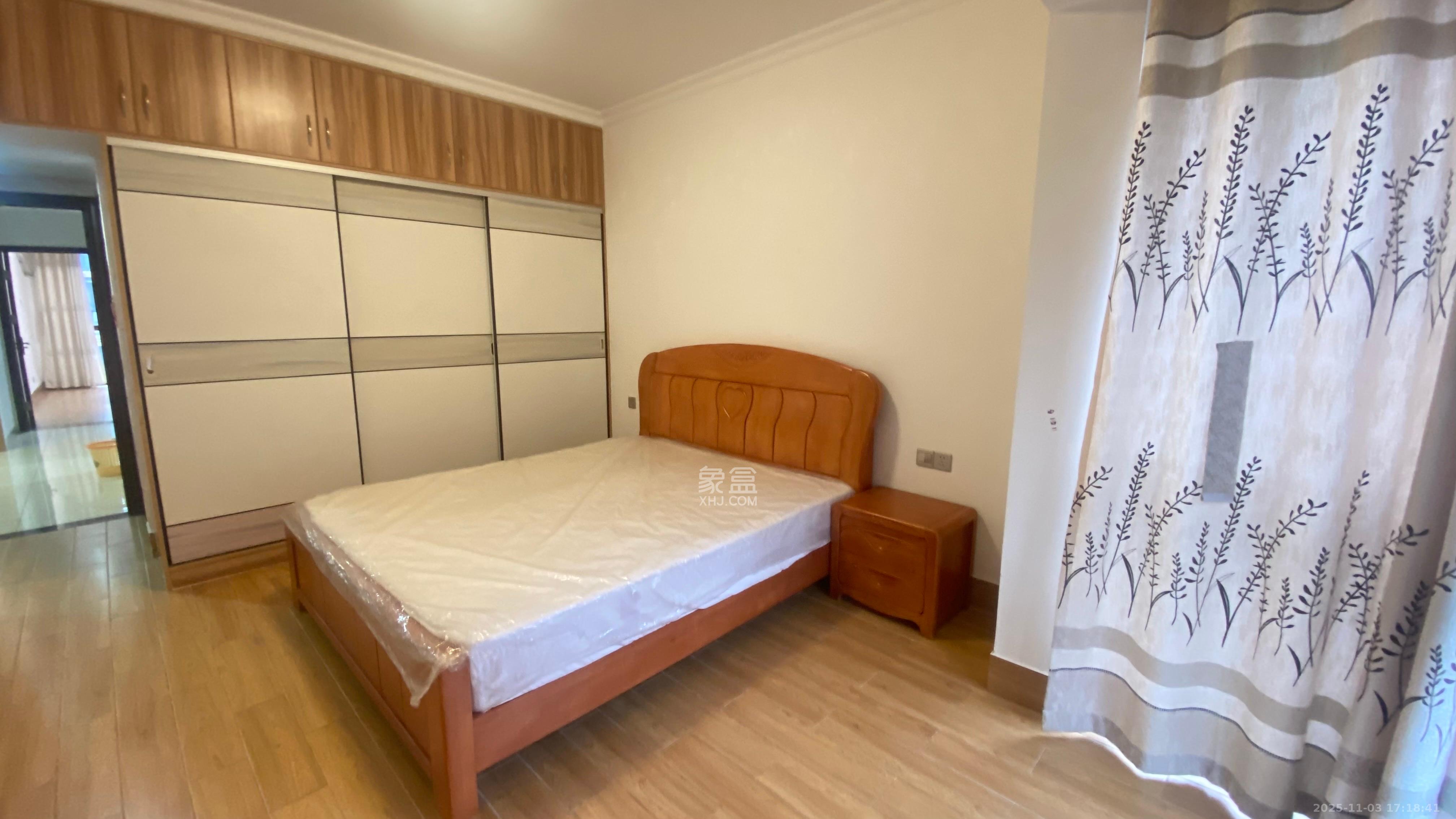 顺天御岭 4室2厅2卫 2800.0元/月 顺天御岭 4室2厅2卫 2800.0元/月室内图