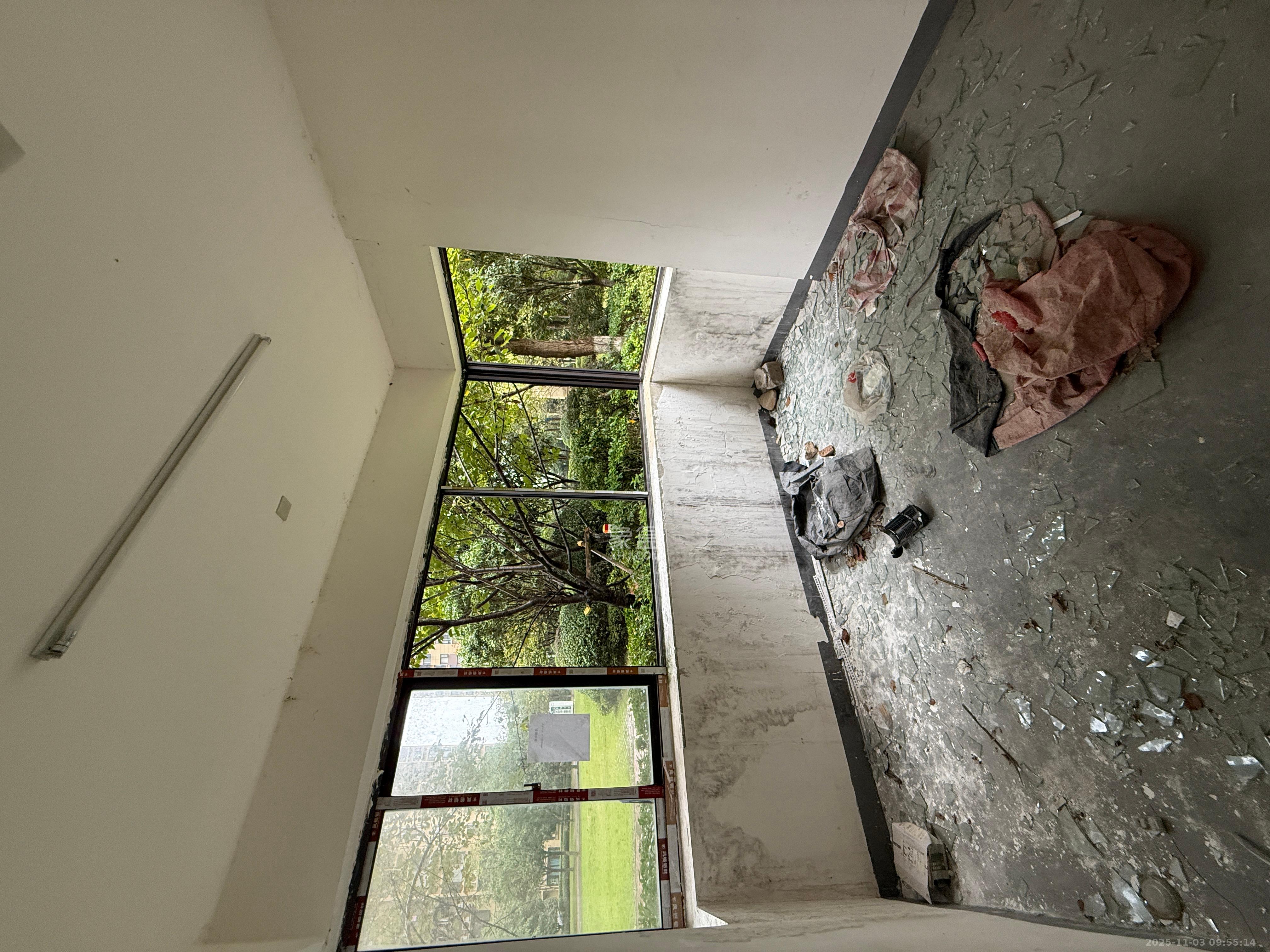 保利香槟国际  4室2厅2卫    2700.0元/月 保利香槟国际  4室2厅2卫    2700.0元/月室内图