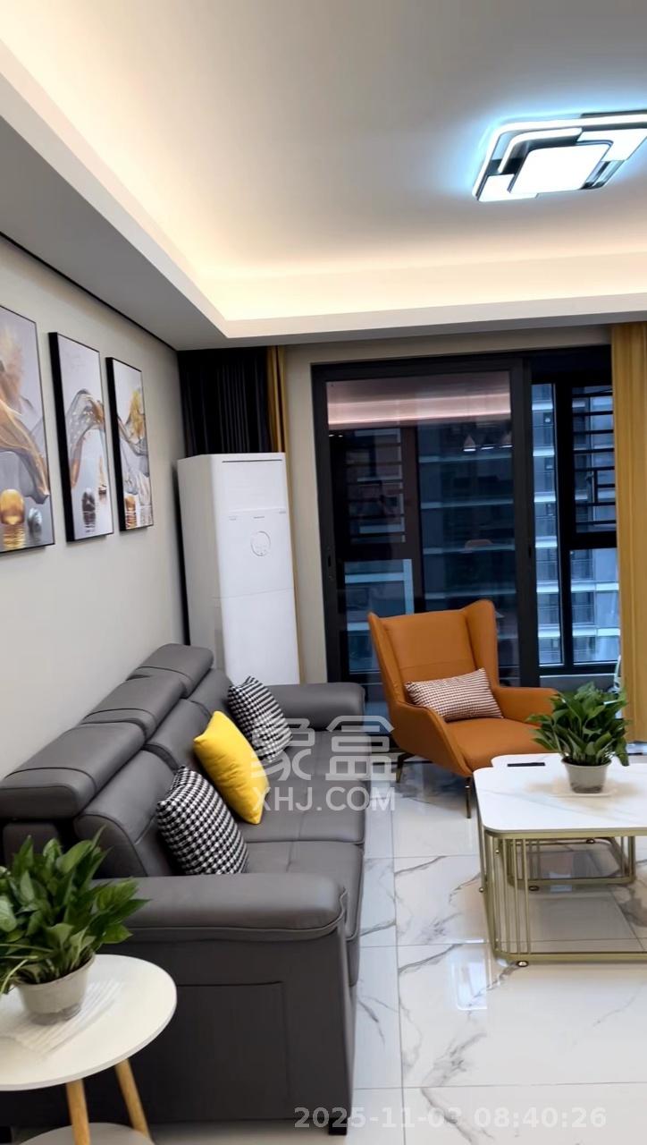 中海阅麓山一期  3室2厅2卫    3800.0元/月室内图