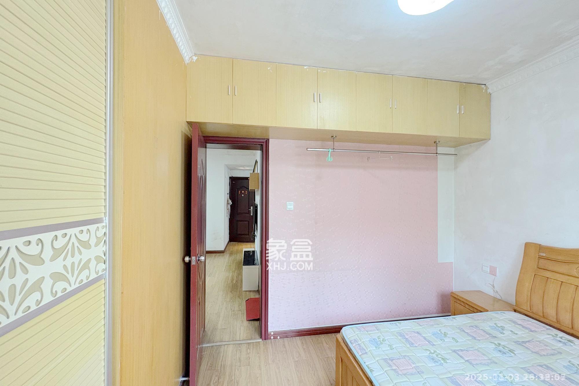 长铁高层 2室2厅1卫 2200.0元/月 长铁高层 2室2厅1卫 2200.0元/月室内图