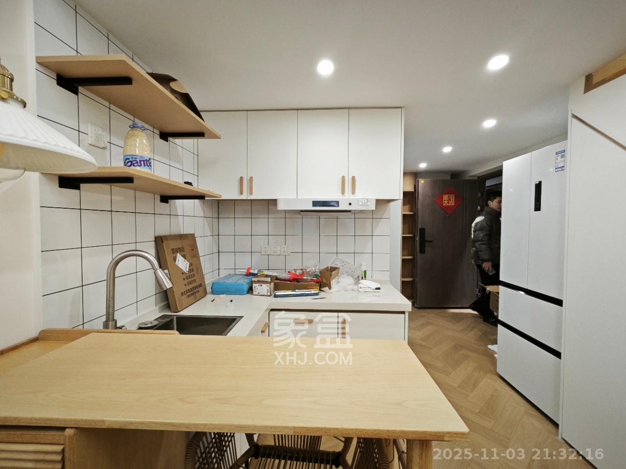 卓越中寰  2室1厅1卫    2800.0元/月室内图