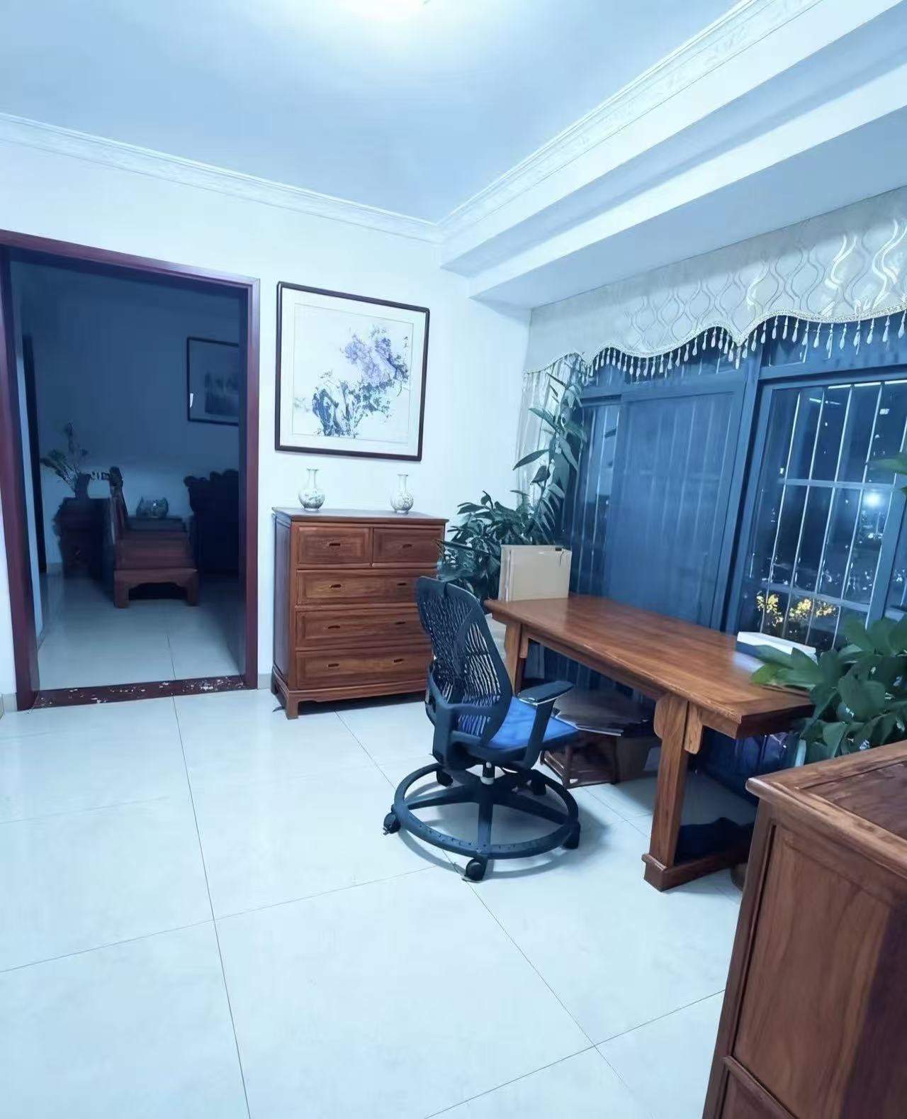 五源河公寓B区  3室2厅2卫    2800.0元/月室内图