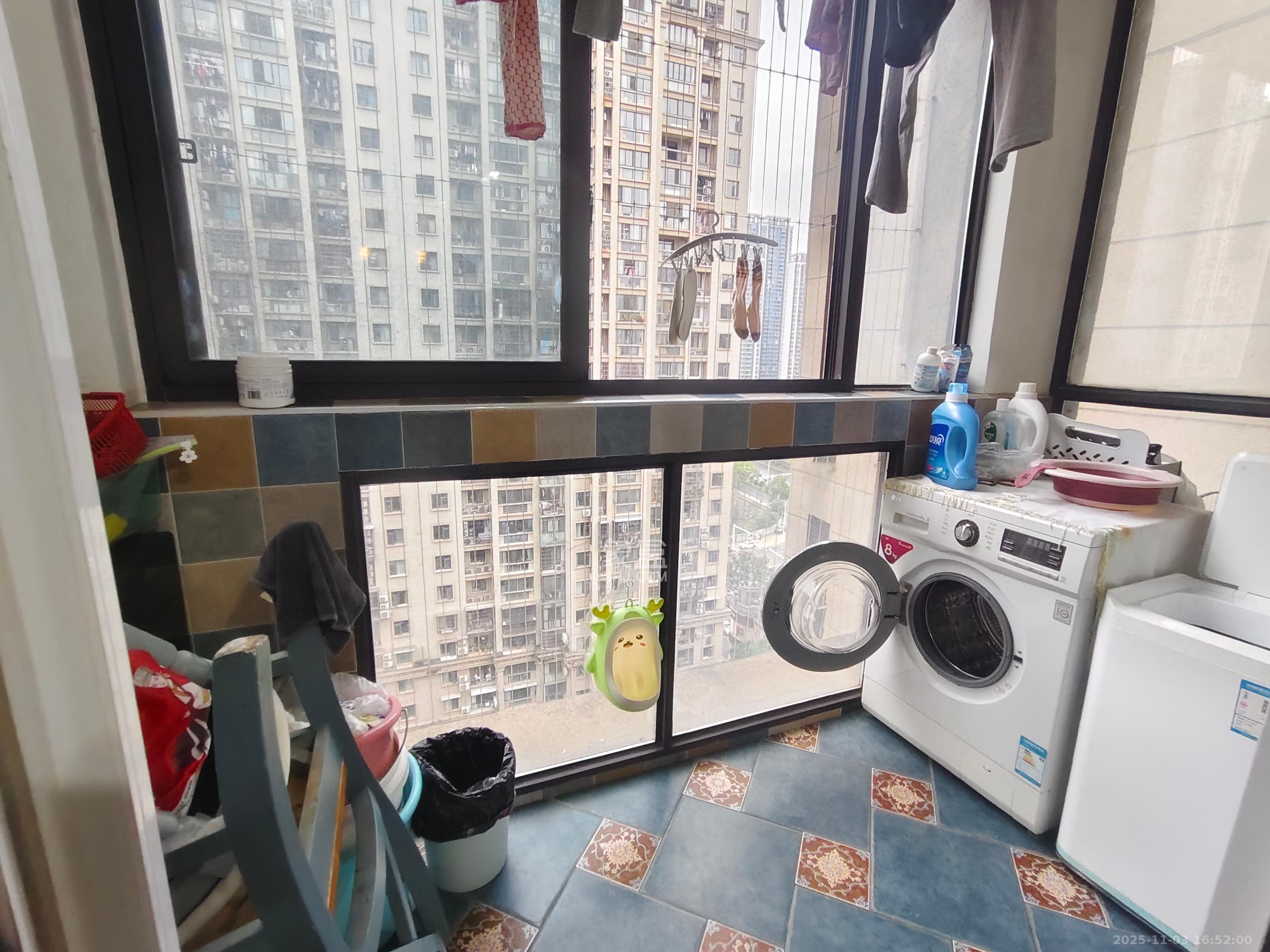 阳光丽城一期 4室2厅2卫 4000.0元/月 阳光丽城一期 4室2厅2卫 4000.0元/月室内图