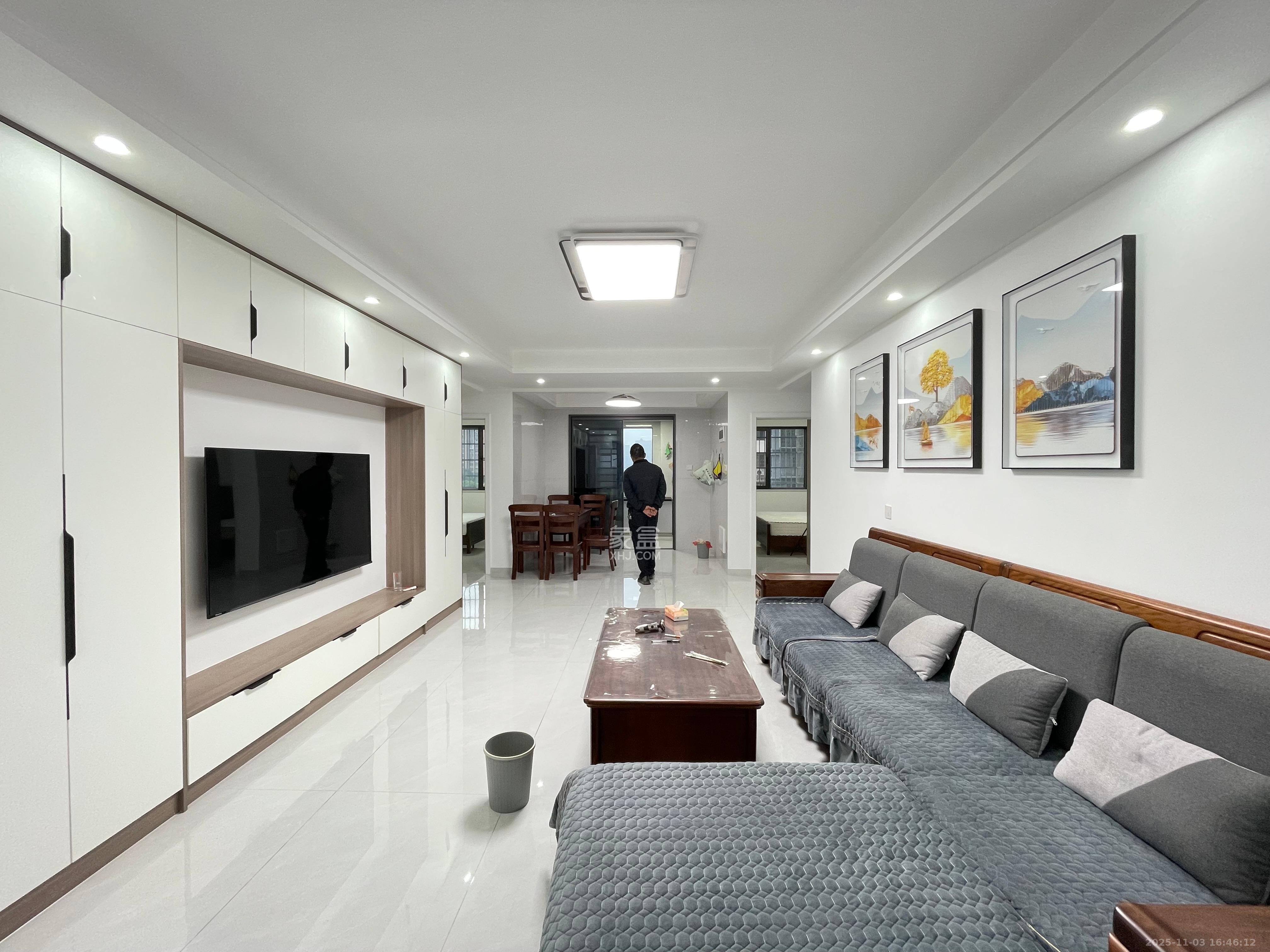 旭日嘉苑  3室1厅2卫    3400.0元/月室内图