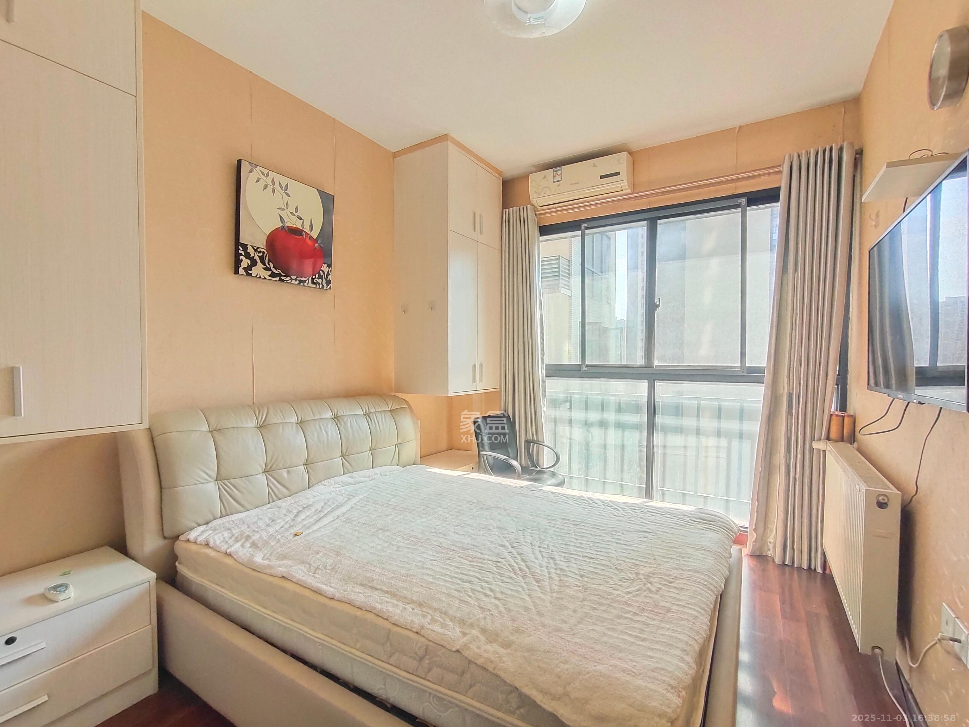 融科东南海  3室2厅1卫    2500.0元/月 融科东南海  3室2厅1卫    2500.0元/月室内图