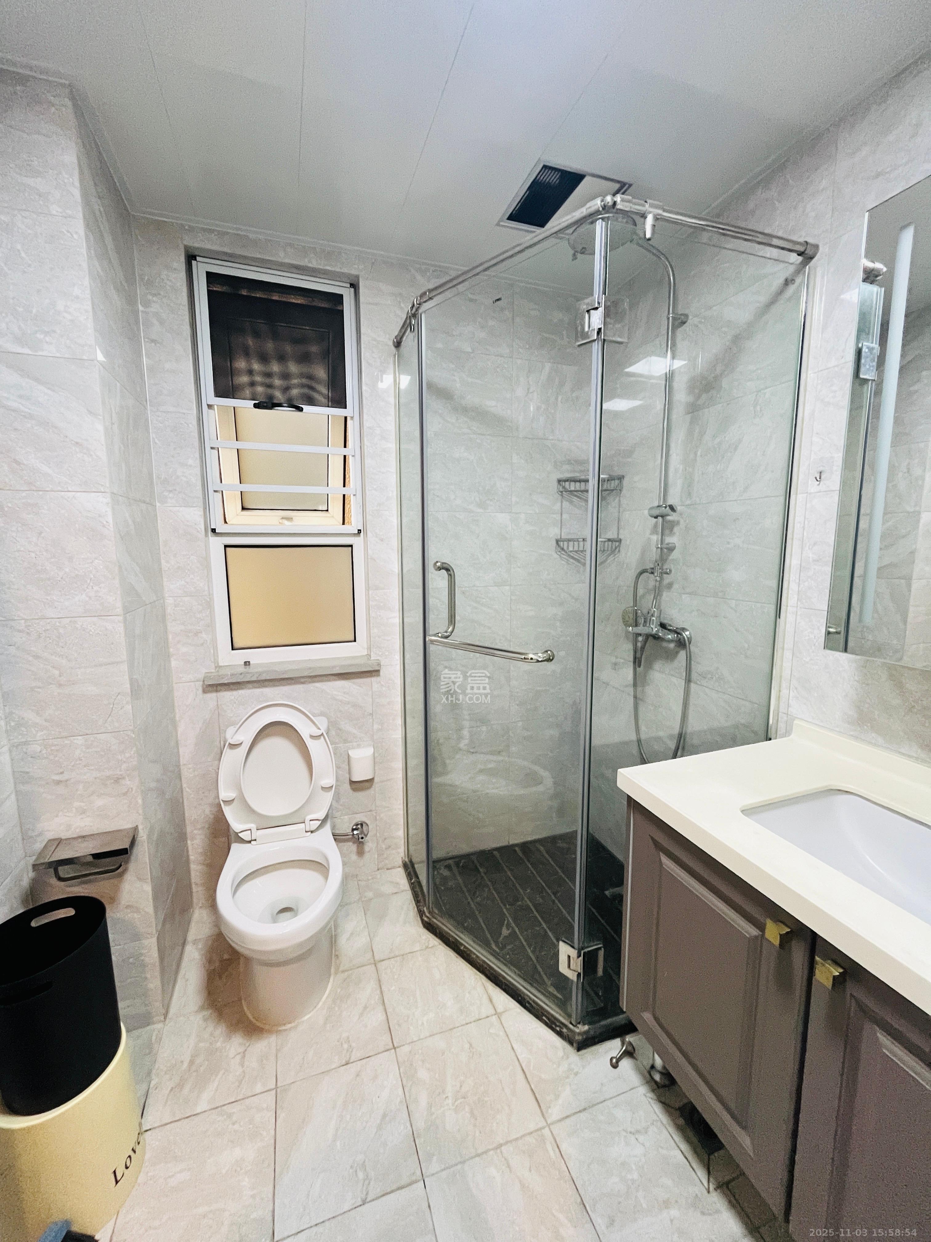 金地中交麓谷香颂(金地中交雅苑)  3室2厅2卫    3200.0元/月室内图