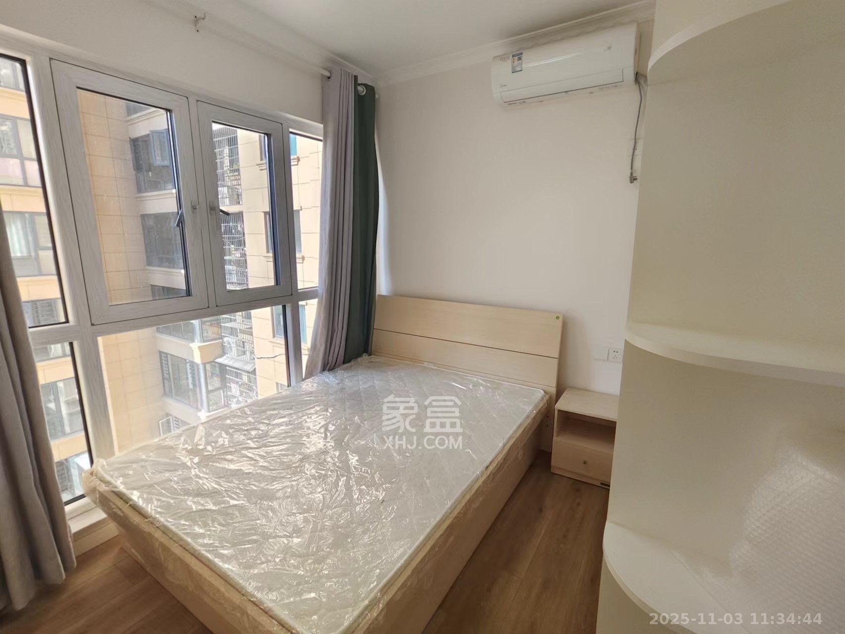 荣盛岳麓峰景 3室2厅2卫 2300.0元/月 荣盛岳麓峰景 3室2厅2卫 2300.0元/月室内图