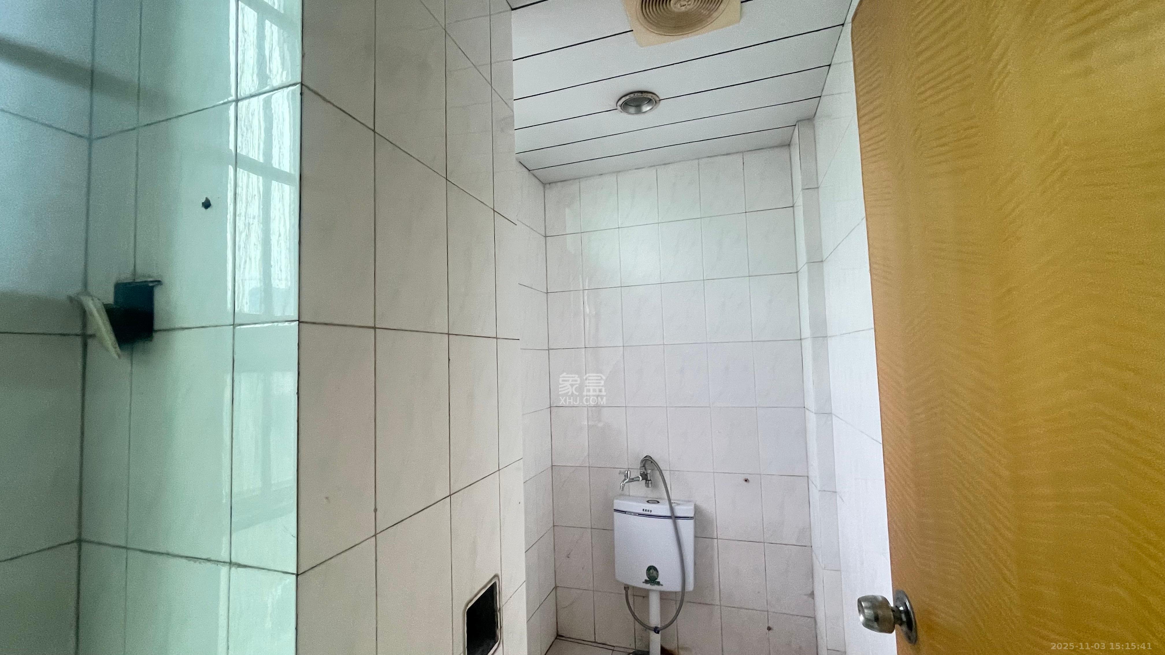 红星糖酒城 5室2厅1卫 3300.0元/月 红星糖酒城 5室2厅1卫 3300.0元/月室内图