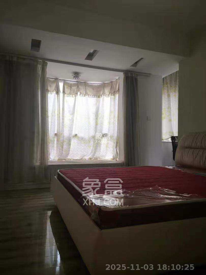 申奥美域 3室2厅2卫 2400.0元/月 申奥美域 3室2厅2卫 2400.0元/月室内图