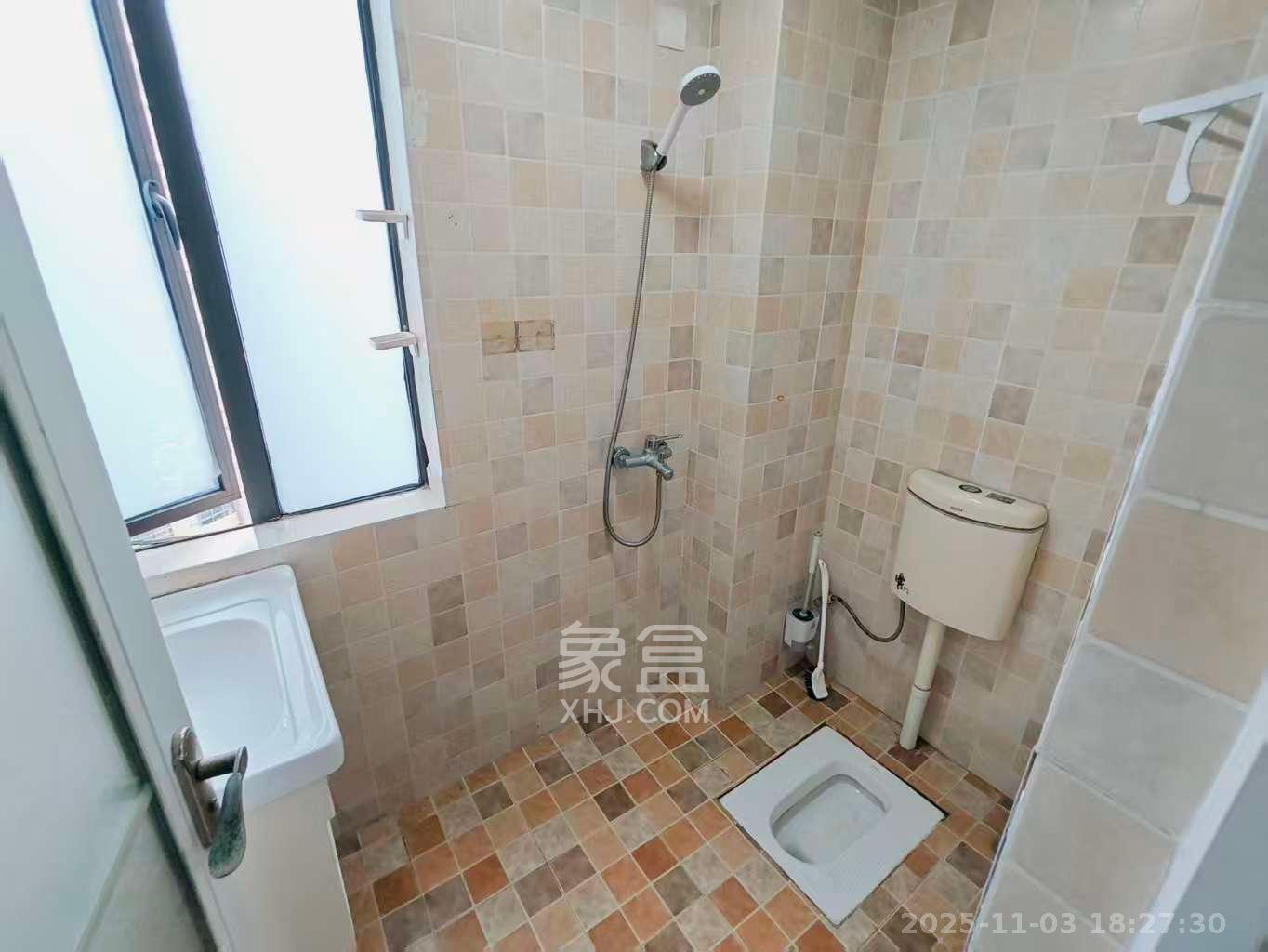 兴威帕克水岸  3室2厅2卫    2680.0元/月