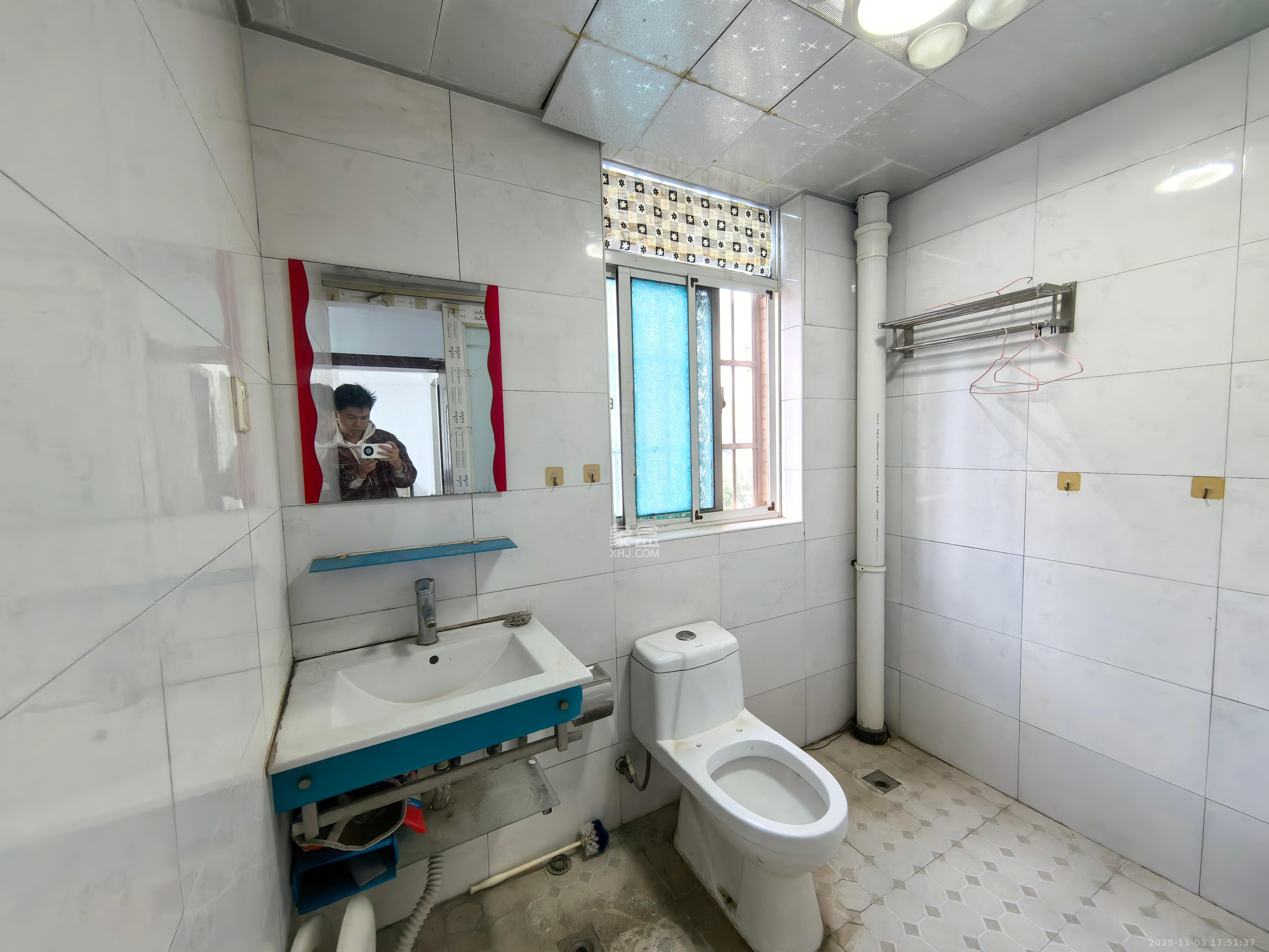 福满新城（新天安置小区）  3室2厅2卫    2000.0元/月室内图