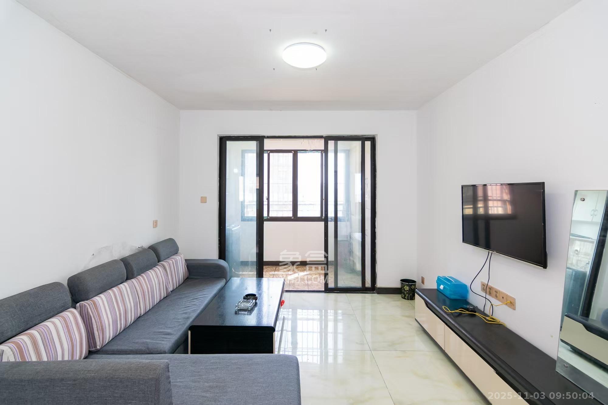 新城国际花都  3室2厅1卫    1500.0元/月